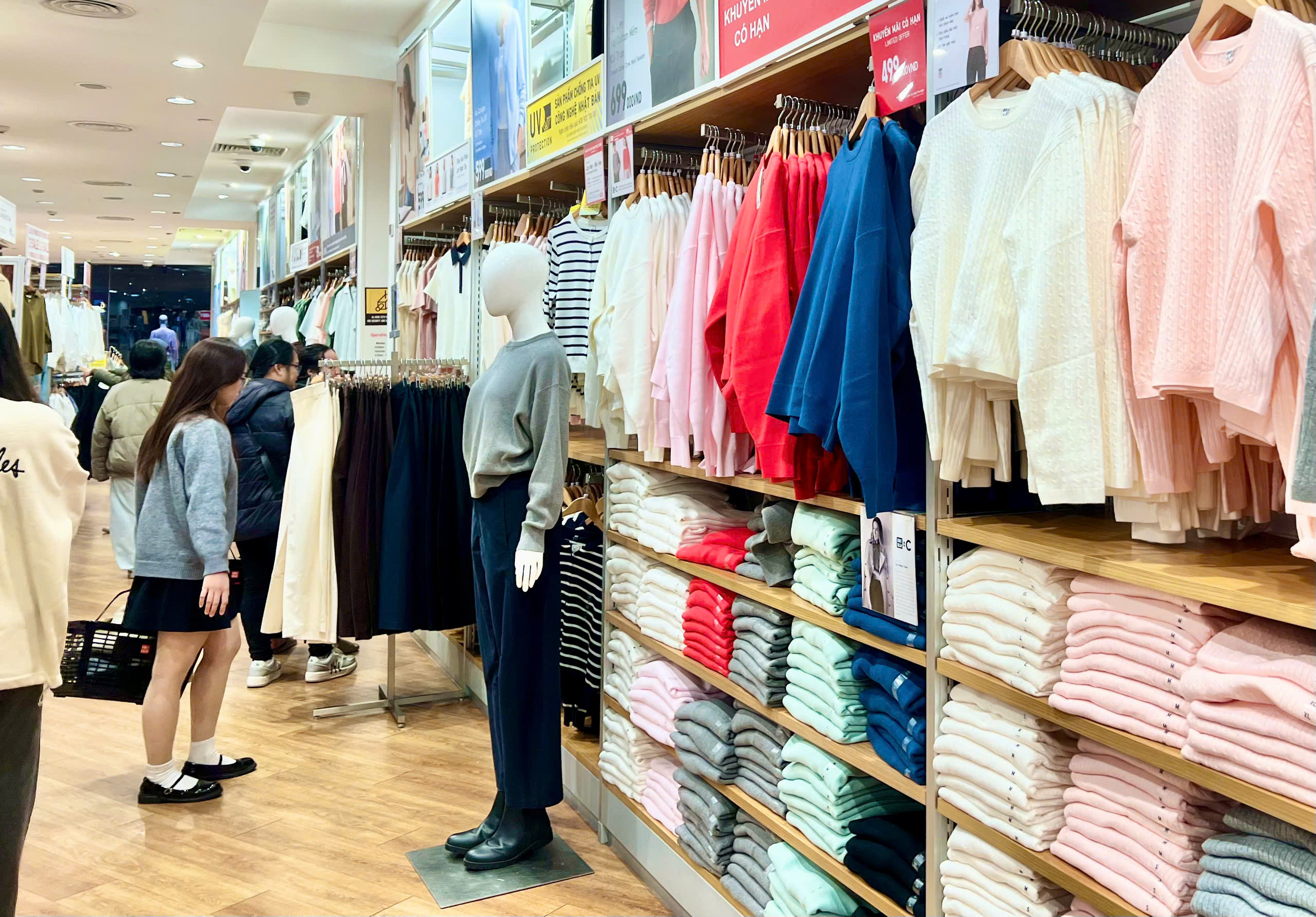 Người tiêu dùng Việt thay đổi tư duy mua sắm đồ chống rét mùa đông 2026- Ảnh 1. Người tiêu dùng Việt thay đổi tư duy mua sắm đồ chống rét mùa đông 2026- Ảnh 1.