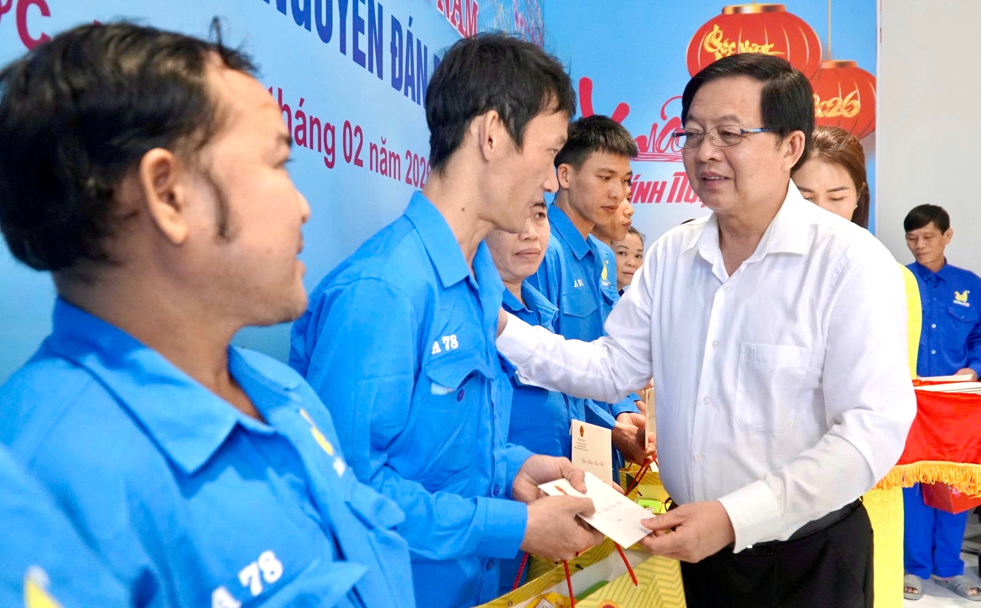 C&ocirc;ng nh&acirc;n, người lao động đ&oacute;ng g&oacute;p quan trọng cho sự ph&aacute;t triển của đất nước- Ảnh 2.