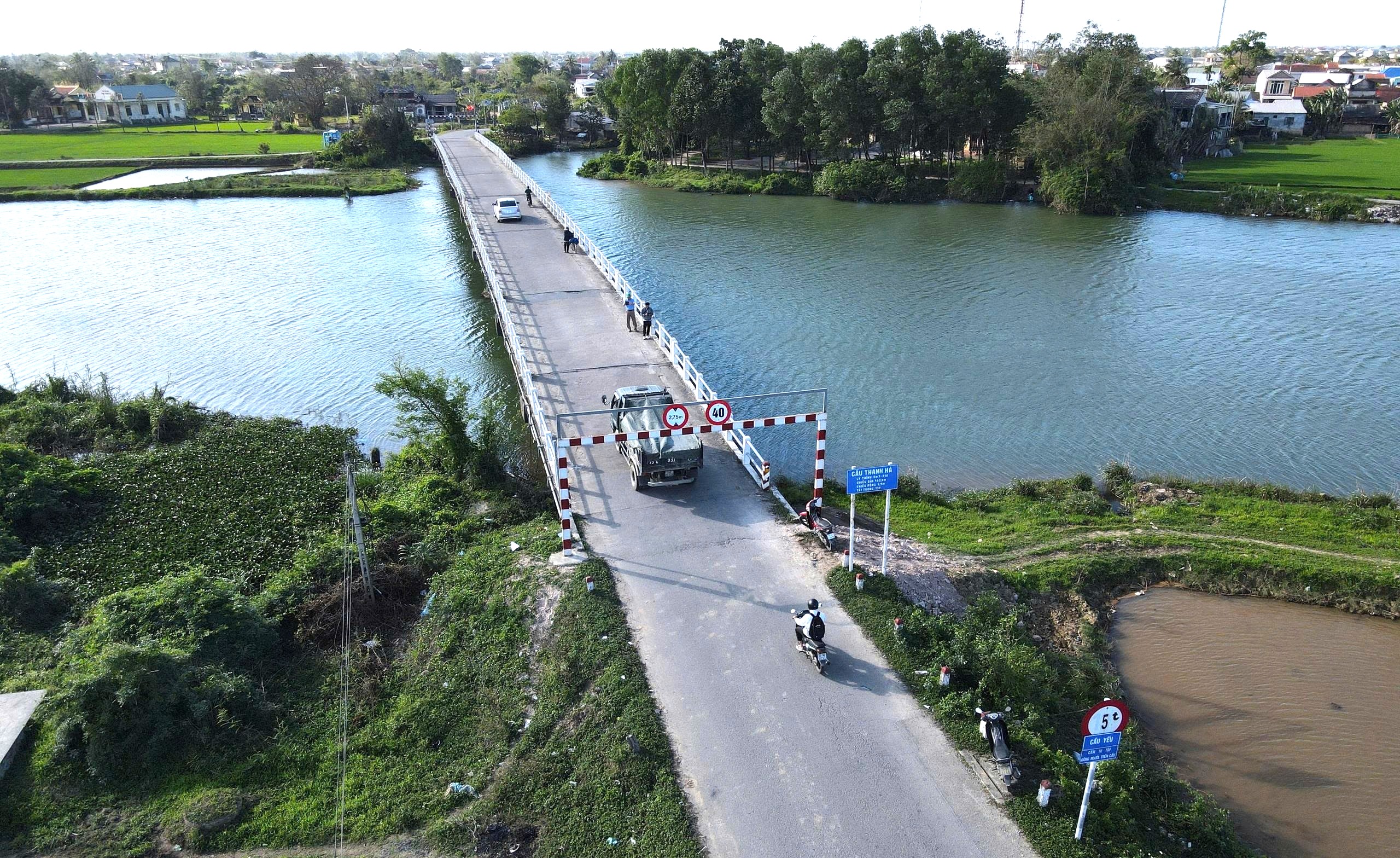 Cận cảnh cầu Thanh H&agrave; xuống cấp, sắp được x&acirc;y mới ở Huế- Ảnh 3.