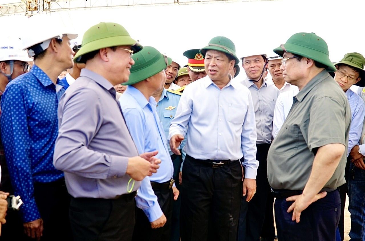 Tăng tốc thi công, khai thác dự án mở rộng sân bay Phù Cát vượt tiến độ 3 tháng- Ảnh 6. Tăng tốc thi công, khai thác dự án mở rộng sân bay Phù Cát vượt tiến độ 3 tháng- Ảnh 6.