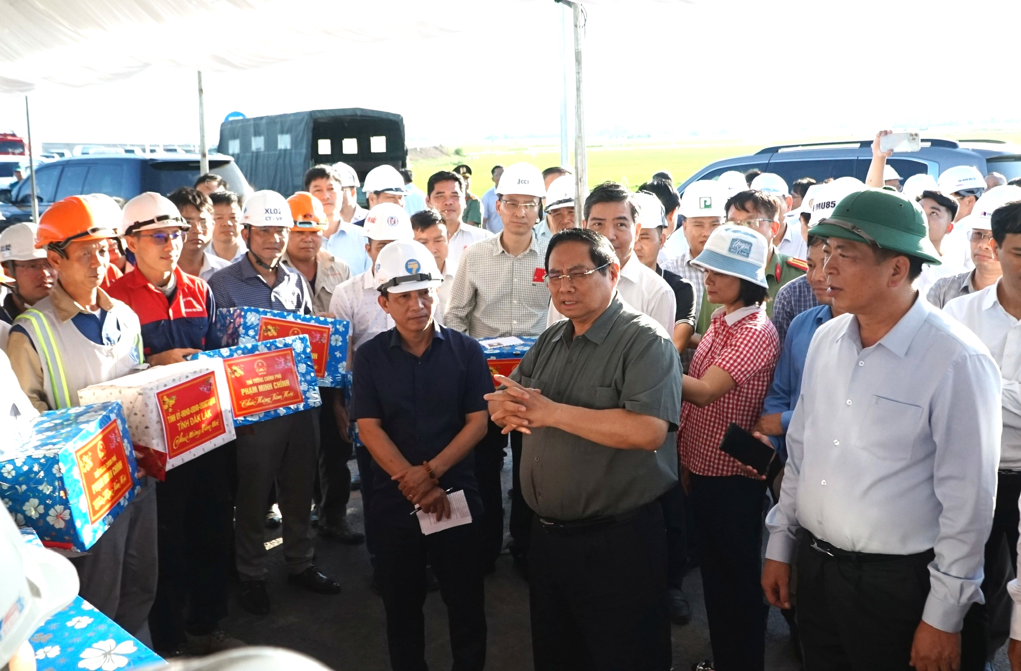 Phấn đấu hoàn thành cao tốc Chí Thạnh - Vân Phong trong tháng 3- Ảnh 1. Phấn đấu hoàn thành cao tốc Chí Thạnh - Vân Phong trong tháng 3- Ảnh 1.