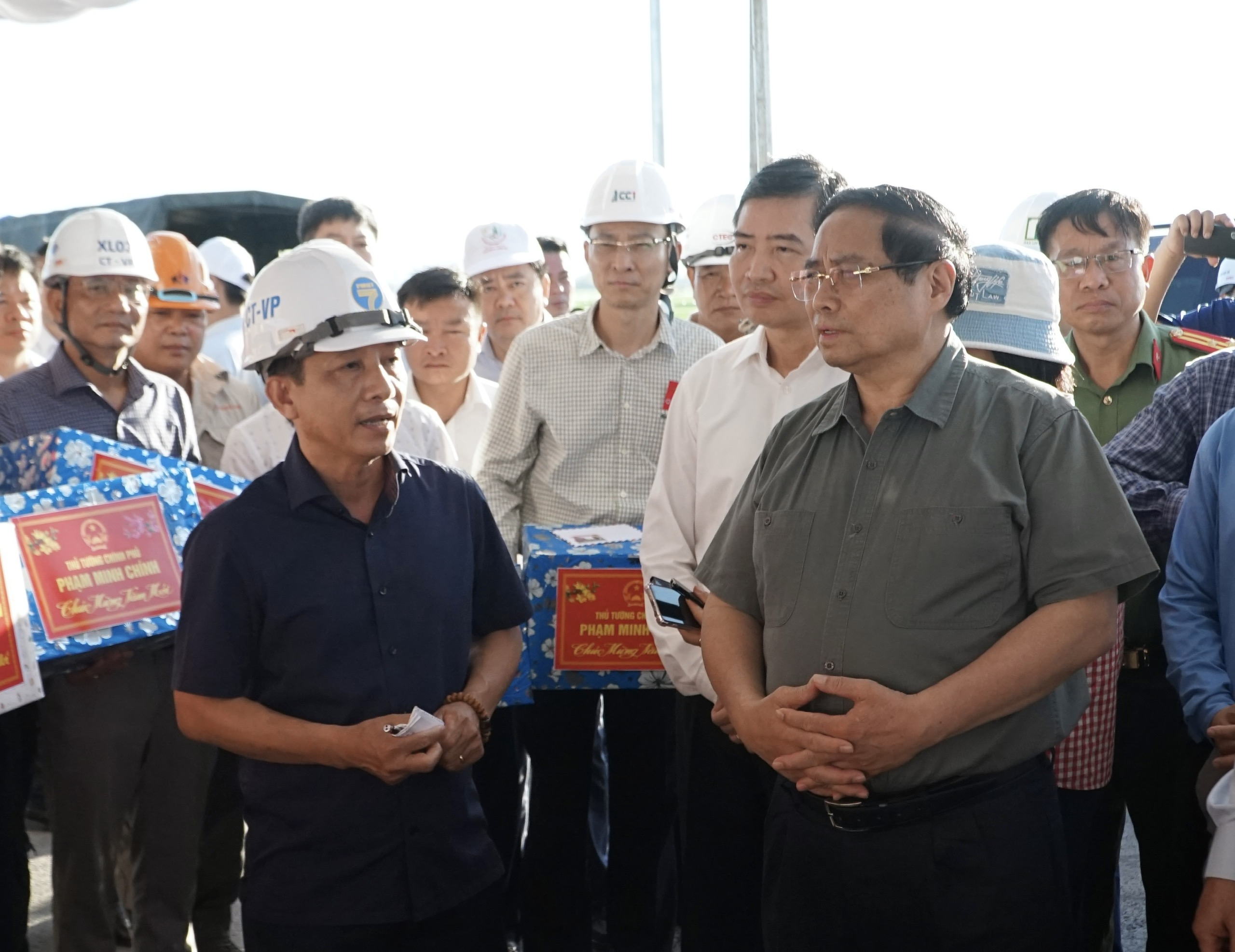 Phấn đấu hoàn thành cao tốc Chí Thạnh - Vân Phong trong tháng 3- Ảnh 2. Phấn đấu hoàn thành cao tốc Chí Thạnh - Vân Phong trong tháng 3- Ảnh 2.