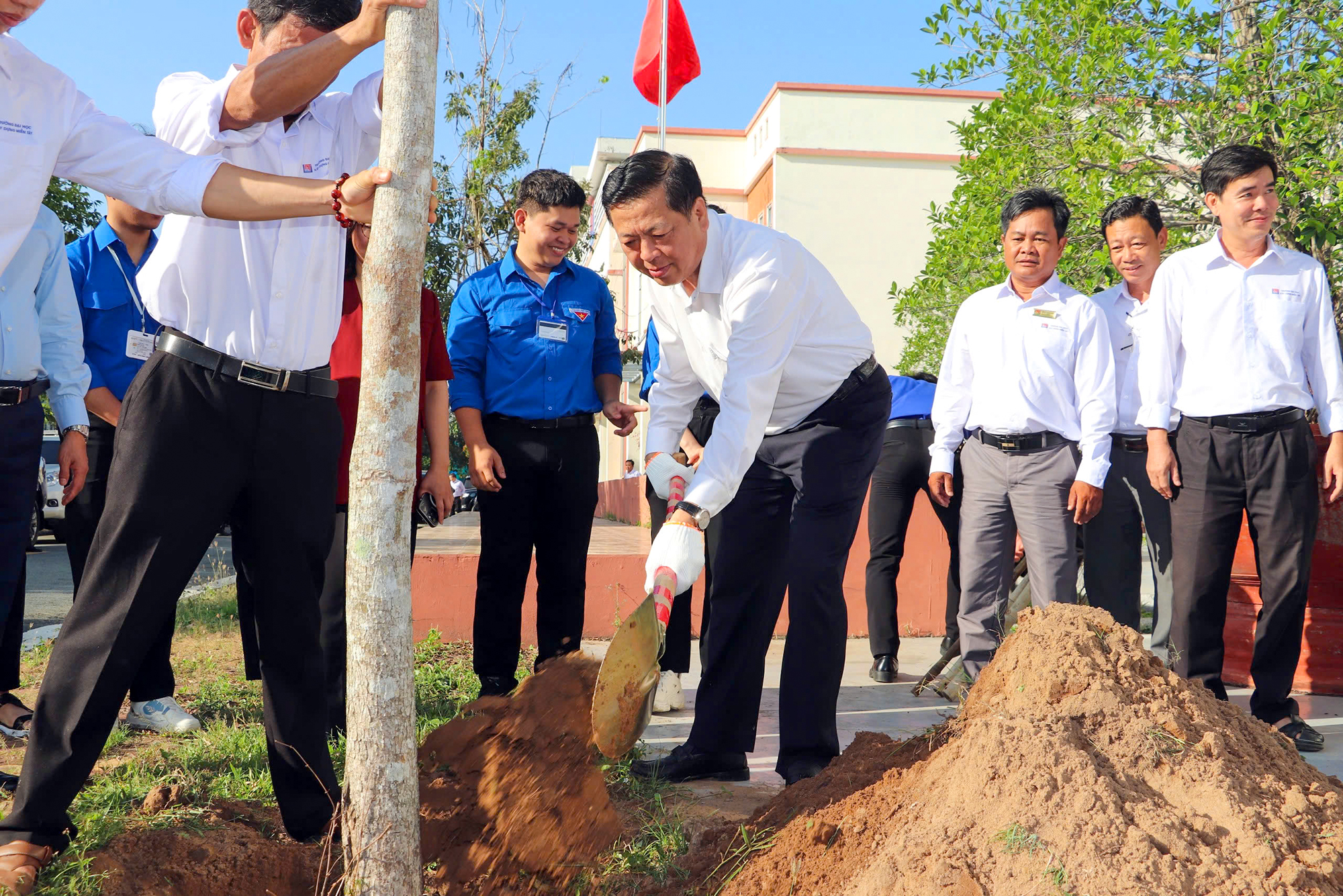 Bộ trưởng Trần Hồng Minh: Đào tạo nhân lực xây dựng gắn với nhu cầu phát triển vùng ĐBSCL- Ảnh 3. Bộ trưởng Trần Hồng Minh: Đào tạo nhân lực xây dựng gắn với nhu cầu phát triển vùng ĐBSCL- Ảnh 3.
