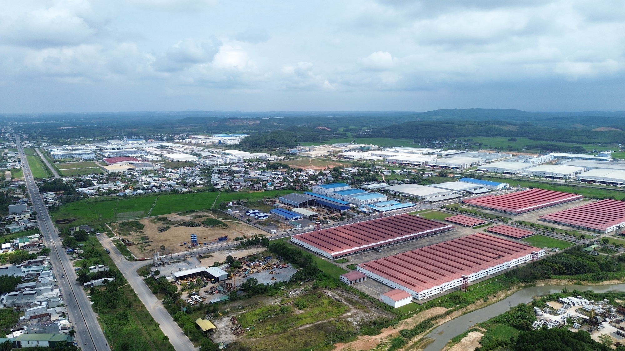 Quảng Ng&atilde;i: Sắp khởi c&ocirc;ng dự &aacute;n nh&agrave; ở x&atilde; hội gần 600 tỷ đồng- Ảnh 1.