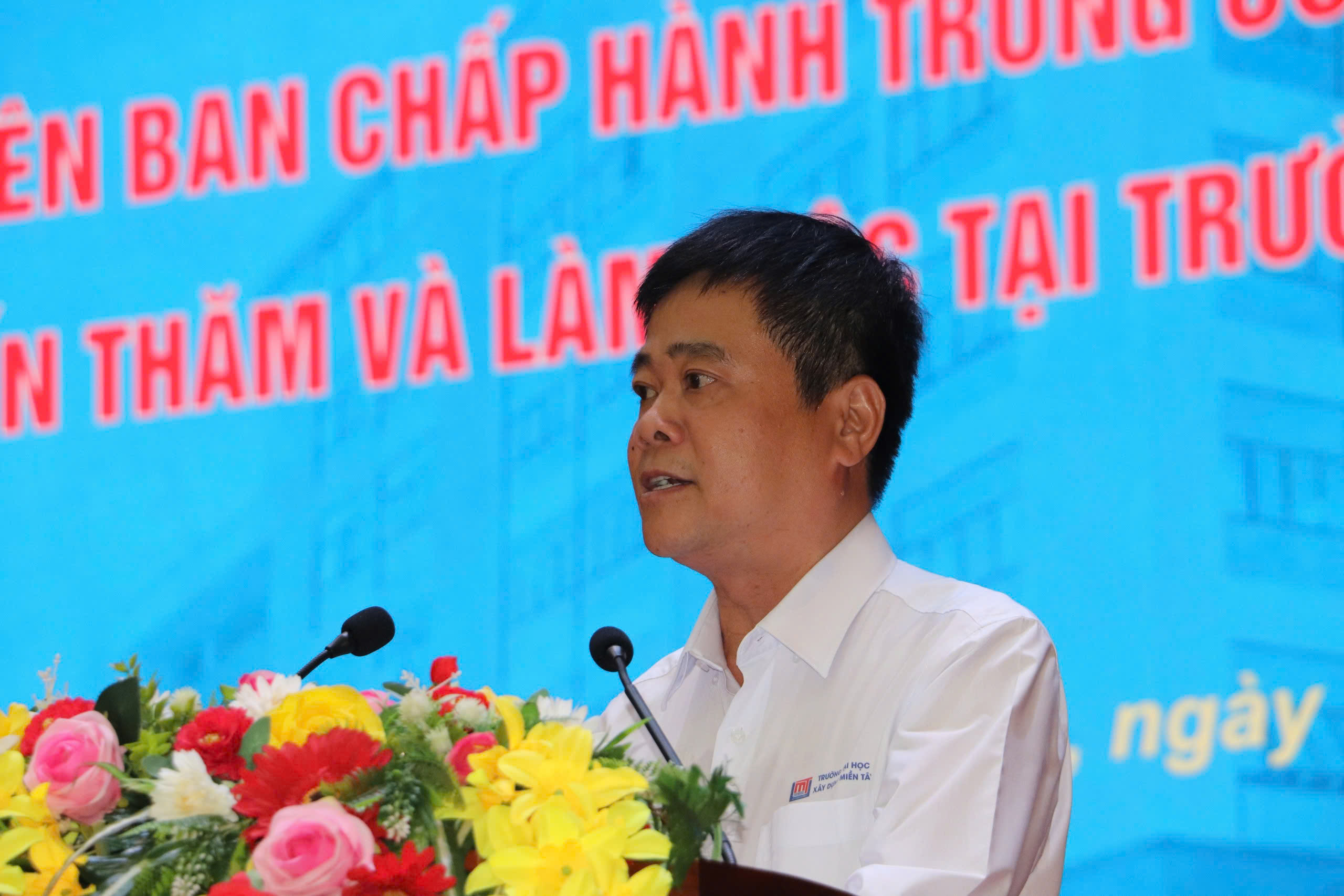 Bộ trưởng Trần Hồng Minh: Đào tạo nhân lực xây dựng gắn với nhu cầu phát triển vùng ĐBSCL- Ảnh 4. Bộ trưởng Trần Hồng Minh: Đào tạo nhân lực xây dựng gắn với nhu cầu phát triển vùng ĐBSCL- Ảnh 4.