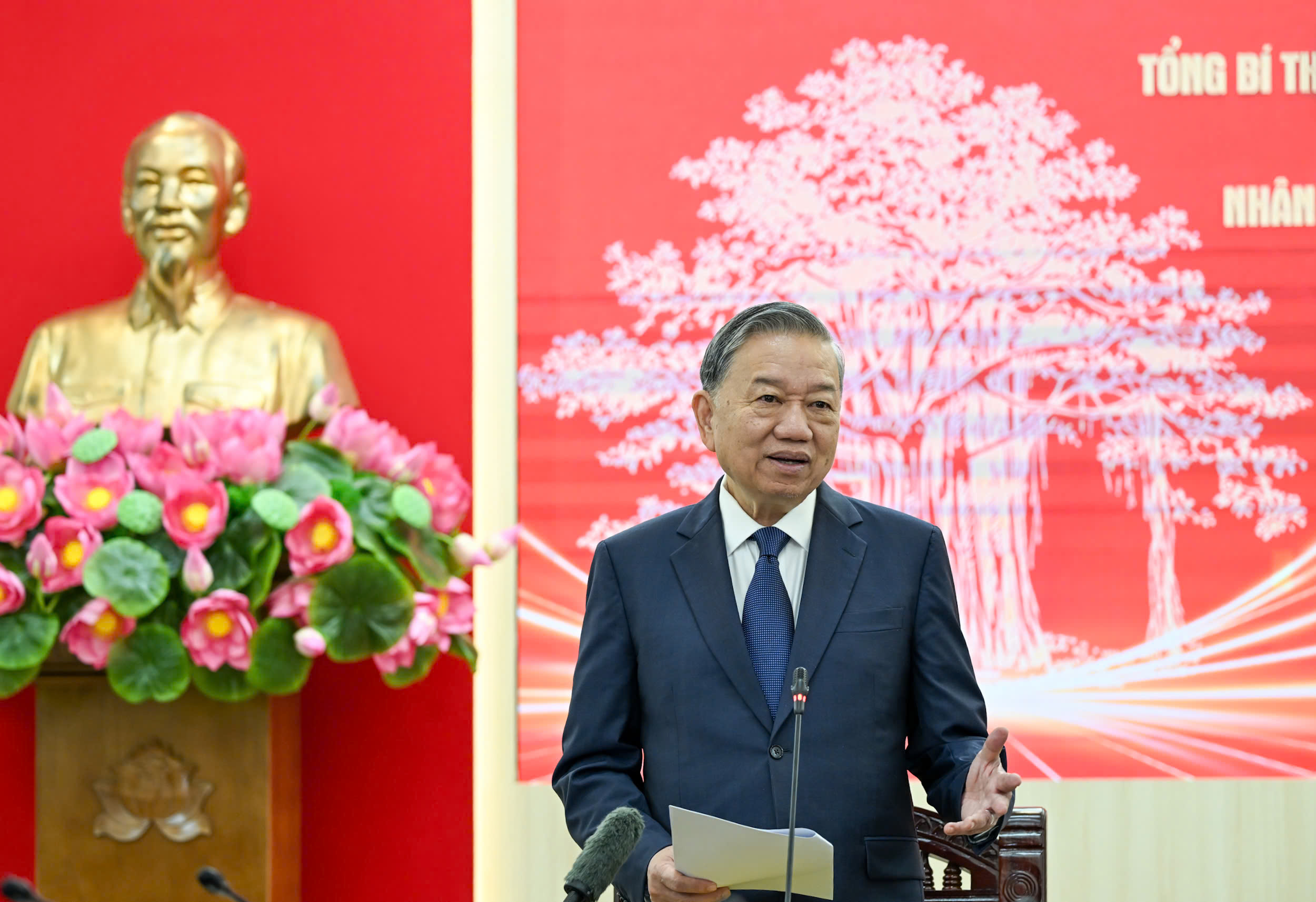 B&aacute;o Nh&acirc;n D&acirc;n tiếp tục giữ vững vai tr&ograve; ngọn cờ ch&iacute;nh trị &ndash; tư tưởng tr&ecirc;n mặt trận b&aacute;o ch&iacute;- Ảnh 1.