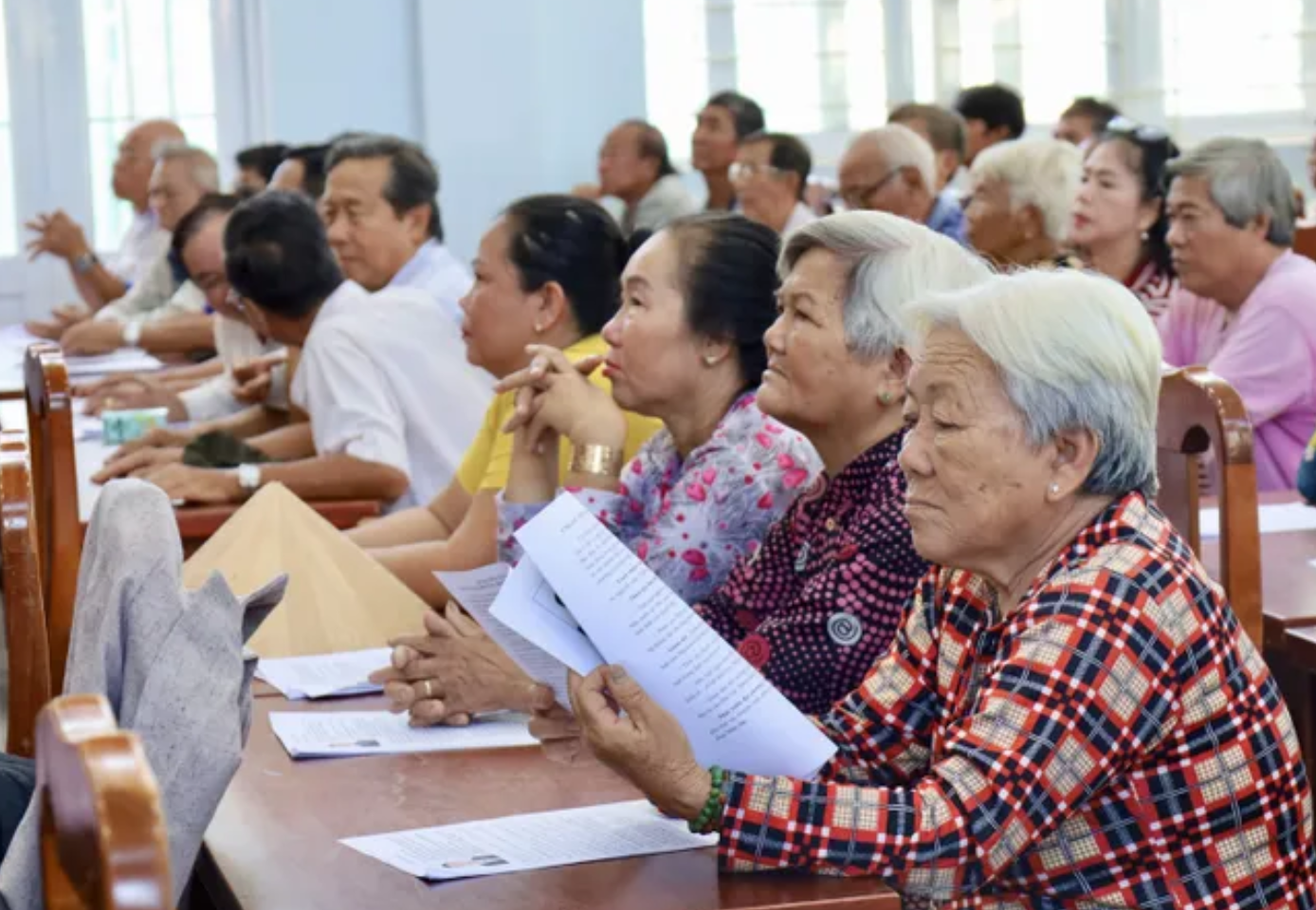 Ứng vi&ecirc;n ĐBQH, HĐND TP.HCM tiếp x&uacute;c cử tri: Nhiều kiến nghị về hạ tầng, đất đai v&agrave; an sinh- Ảnh 3.