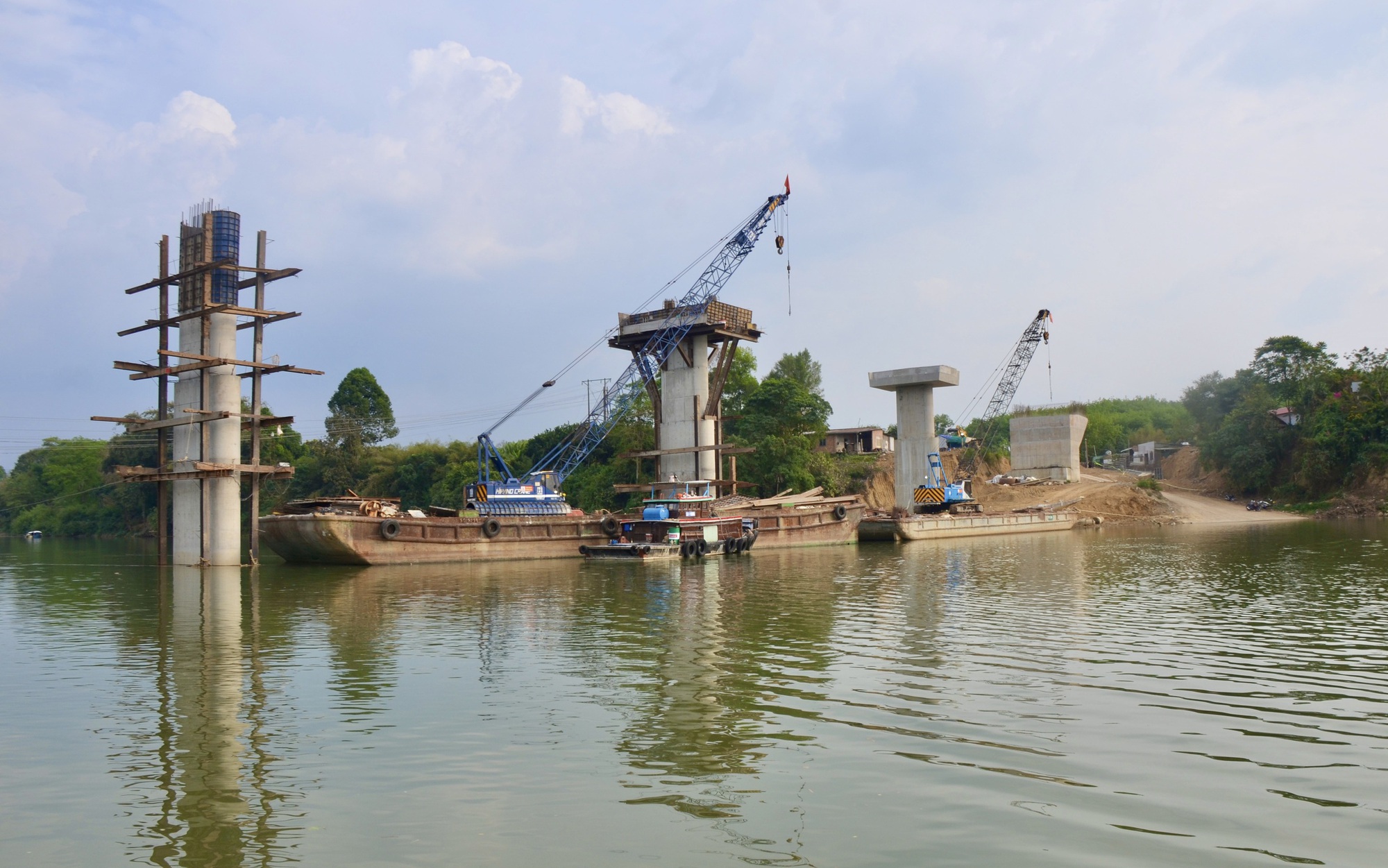 Đồng Nai: Tăng tốc thi c&ocirc;ng, phấn đấu hợp long, th&ocirc;ng xe kỹ thuật cầu Hiếu Li&ecirc;m dịp 30/4