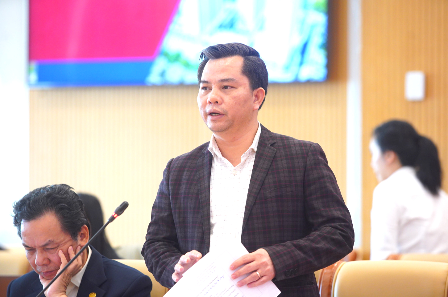 Cần c&oacute; cơ chế hấp dẫn để thu h&uacute;t nh&agrave; đầu tư x&acirc;y dựng nh&agrave; ở x&atilde; hội- Ảnh 1.