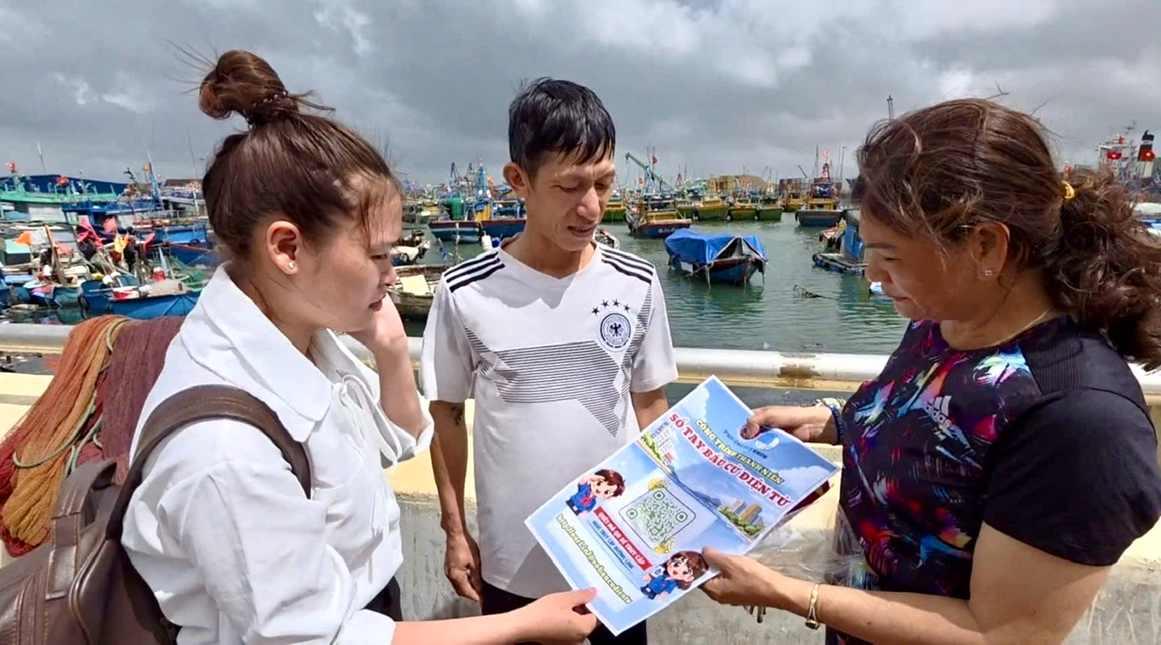 Ngư d&acirc;n Gia Lai thu xếp chuyến đi biển để kịp tham gia bầu cử- Ảnh 2.