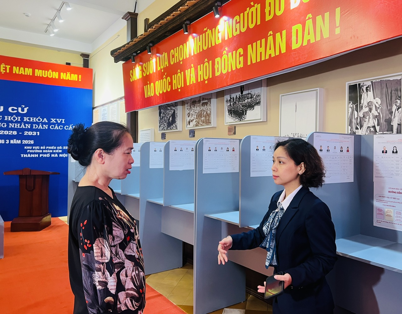 Những điểm bỏ phiếu đặc biệt giữa l&ograve;ng Thủ đ&ocirc;- Ảnh 3.