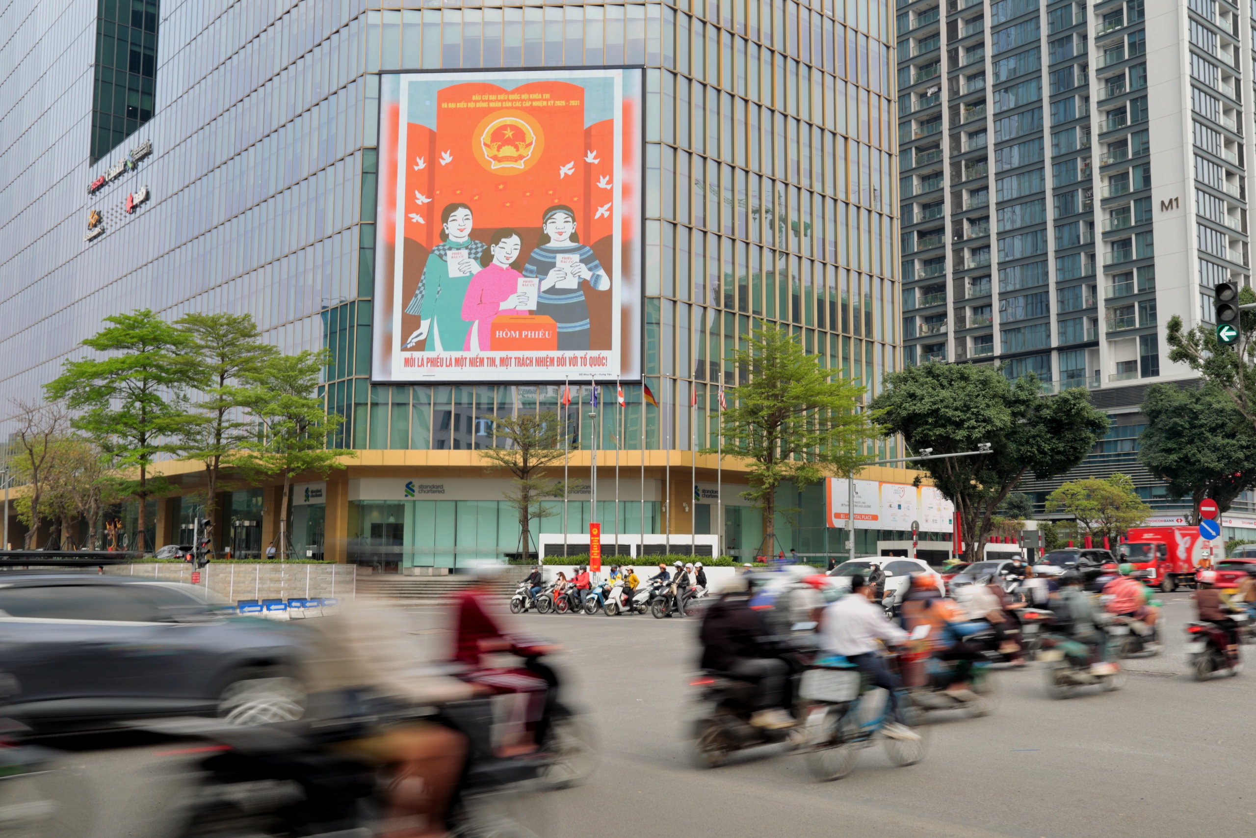 H&agrave; Nội rực rỡ sắc m&agrave;u, sẵn s&agrave;ng cho &ldquo;Ng&agrave;y hội của to&agrave;n d&acirc;n&rdquo;- Ảnh 7.