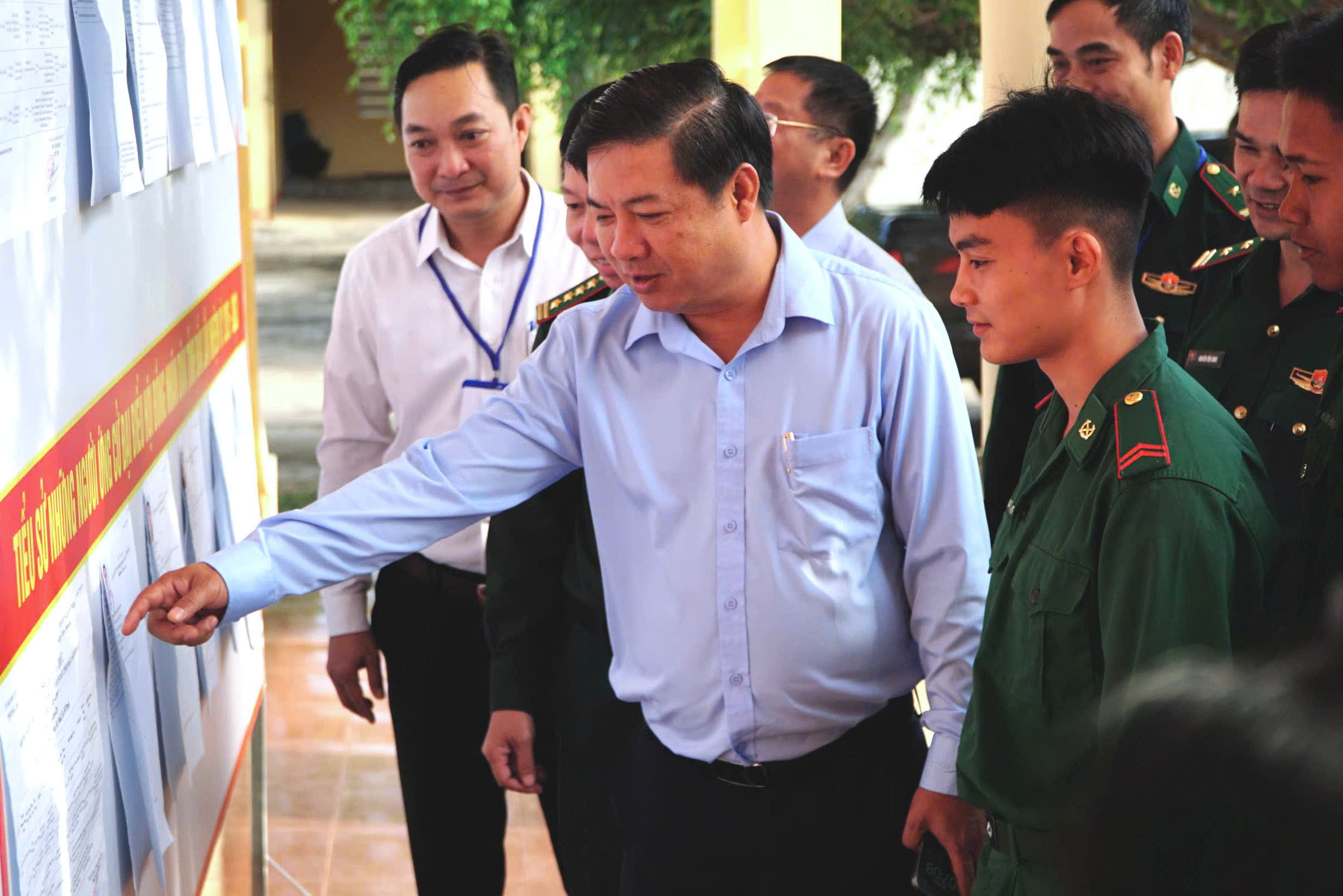 Bầu cử sớm tại tuyến đầu bi&ecirc;n giới ở L&acirc;m Đồng v&agrave; Đắk Lắk- Ảnh 3.