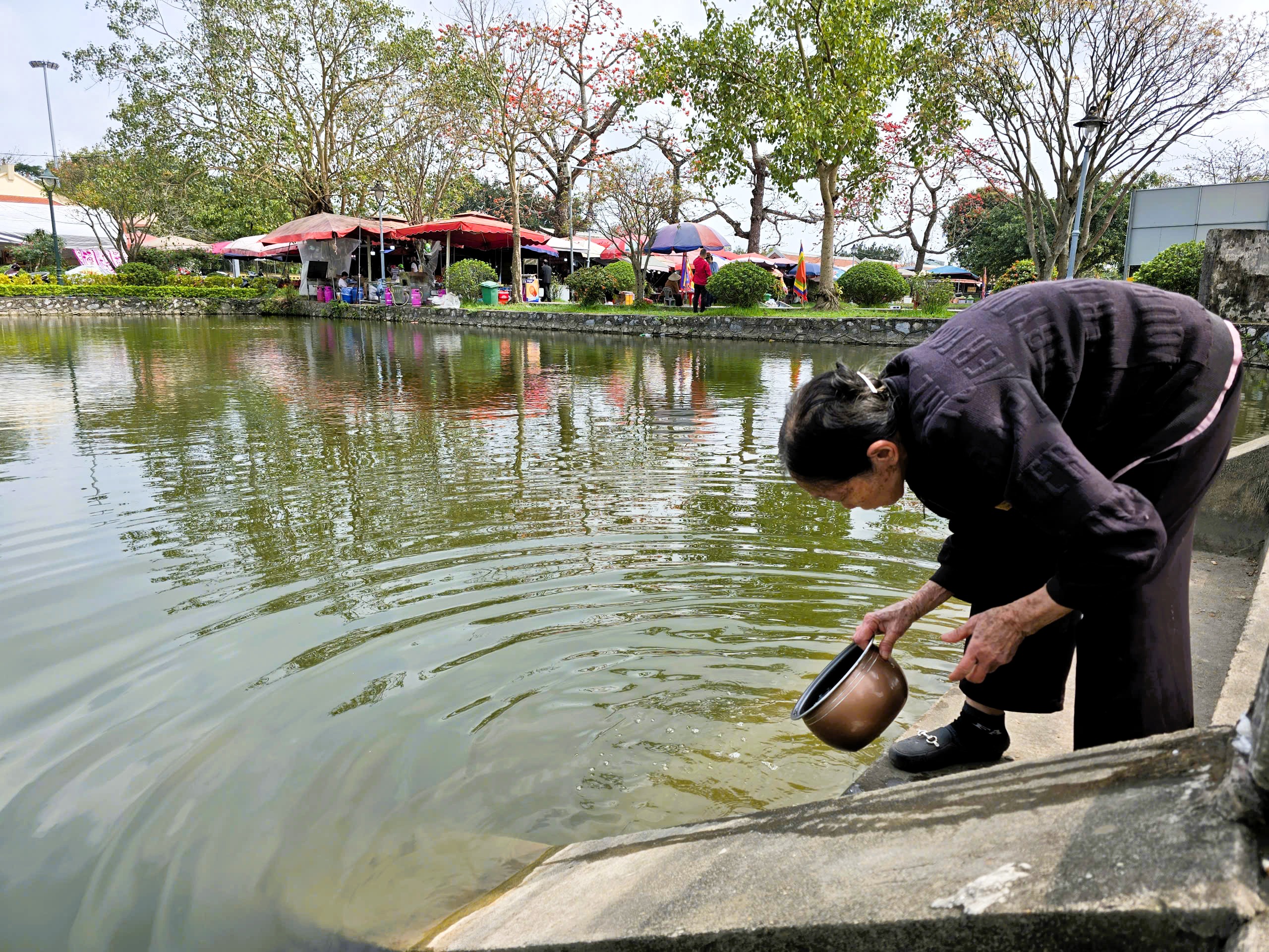Ch&ugrave;a Keo (Hưng Y&ecirc;n): C&ocirc;ng tr&igrave;nh kiến tr&uacute;c gỗ cổ với kh&ocirc;ng gian &ldquo;ch&ugrave;a - đ&igrave;nh - đền&rdquo; độc đ&aacute;o- Ảnh 41.