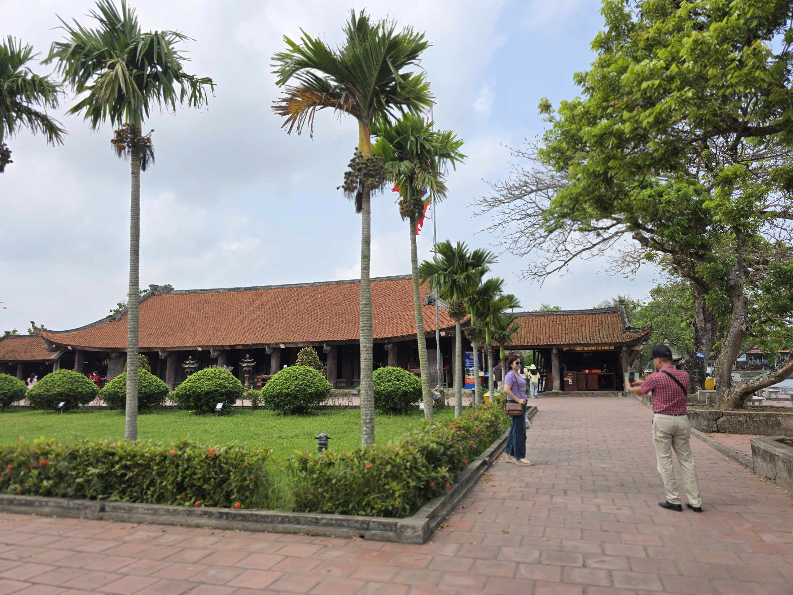 Ch&ugrave;a Keo (Hưng Y&ecirc;n): C&ocirc;ng tr&igrave;nh kiến tr&uacute;c gỗ cổ với kh&ocirc;ng gian &ldquo;ch&ugrave;a - đ&igrave;nh - đền&rdquo; độc đ&aacute;o- Ảnh 3.