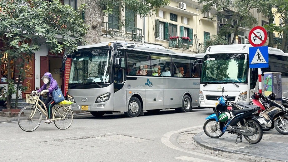H&agrave; Nội: Những loại &ocirc; t&ocirc; tải, xe kh&aacute;ch n&agrave;o cần xin giấy chấp thuận v&agrave;o phố cấm từ 16/3?- Ảnh 2.