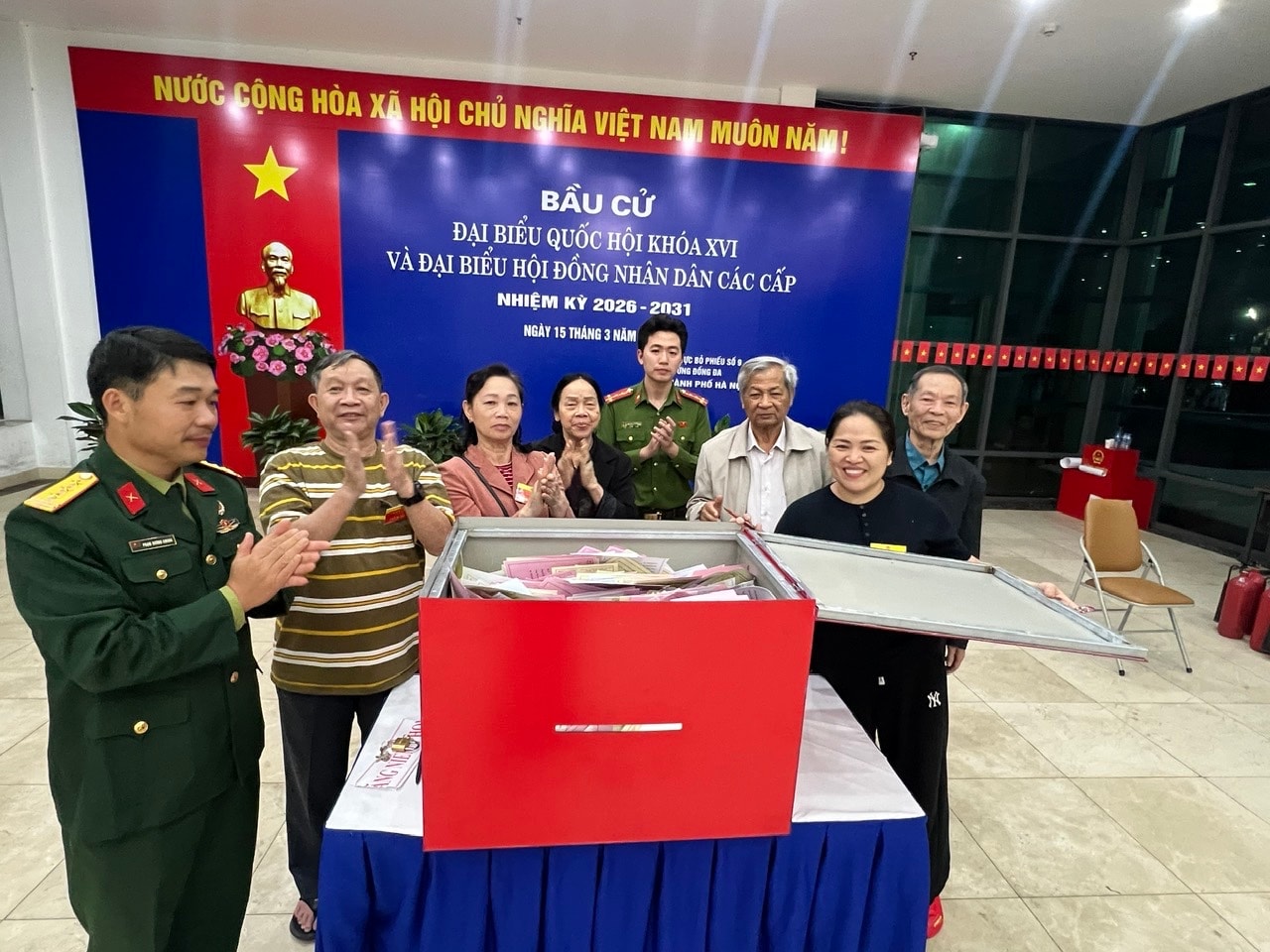 H&agrave; Nội: 99,54% cử tri tham gia bỏ phiếu bầu cử- Ảnh 1.