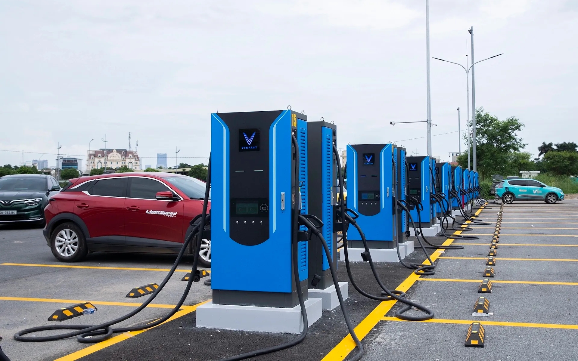 TP.HCM chuẩn bị đấu thầu lắp đặt trạm sạc tại 19 bến xe bu&yacute;t- Ảnh 4.