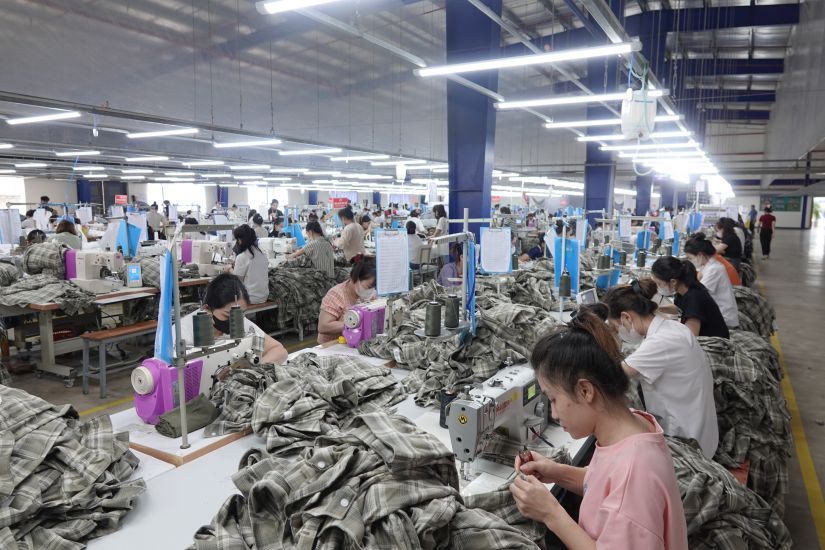 Lao động rời qu&ecirc; tới c&aacute;c đ&ocirc; thị lớn, H&agrave; Tĩnh thiếu hụt nh&acirc;n lực- Ảnh 2.