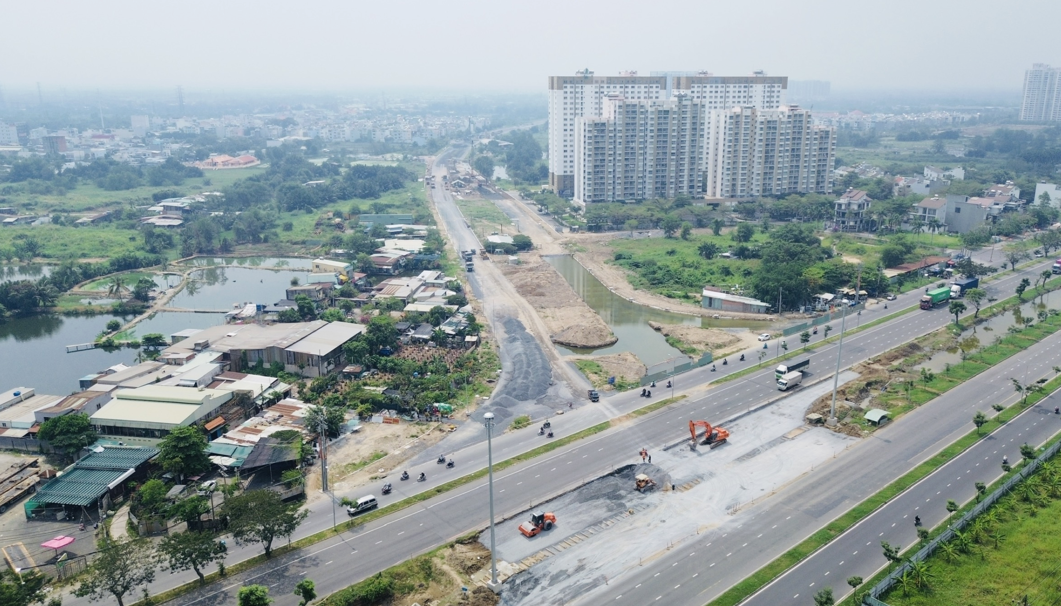 Nút thắt nào khiến dự án mở rộng QL50 qua TP.HCM chưa cán đích?- Ảnh 1. Nút thắt nào khiến dự án mở rộng QL50 qua TP.HCM chưa cán đích?- Ảnh 1.
