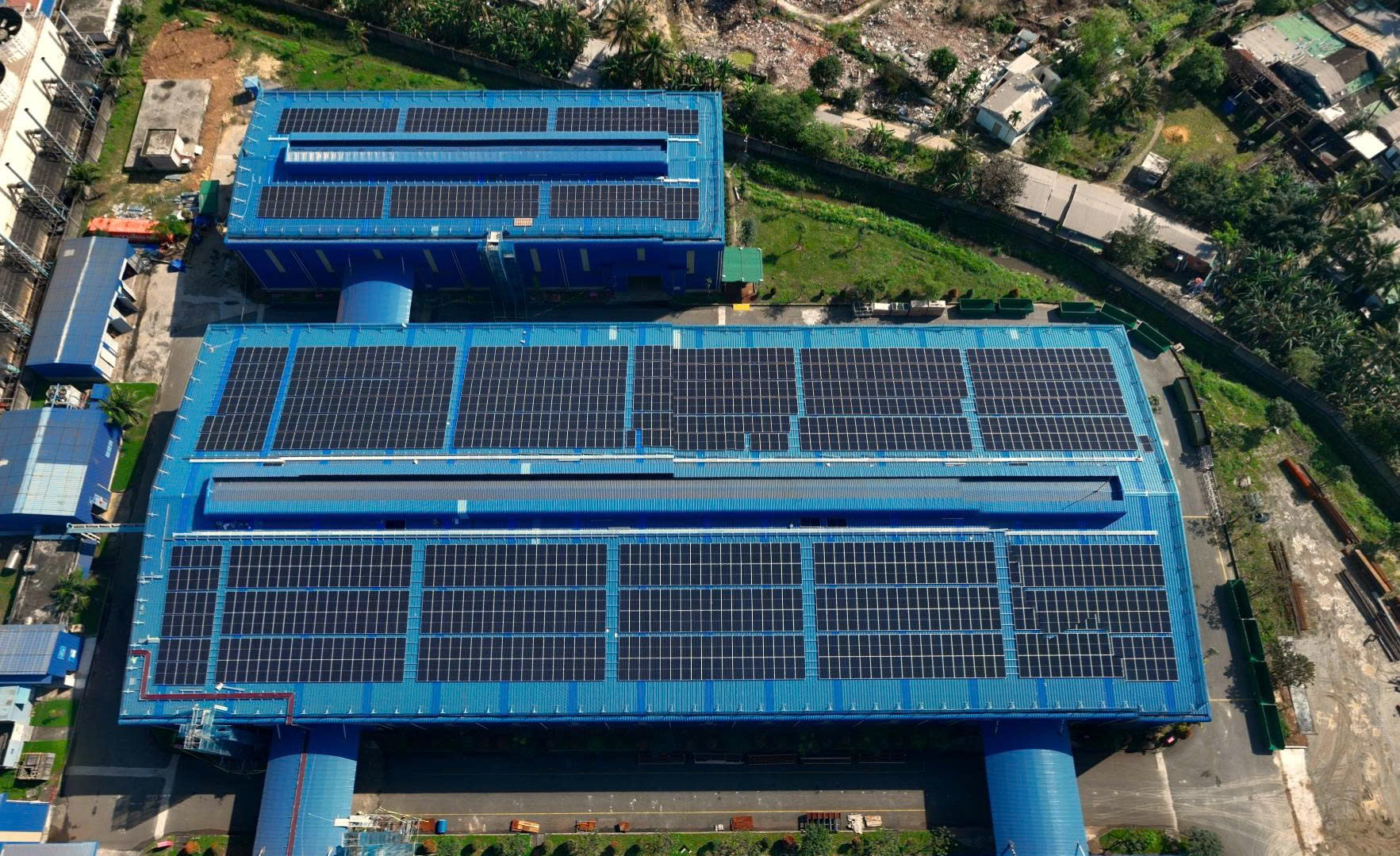 Gần 600 tỷ đồng đầu tư hệ thống điện mặt trời áp mái lớn nhất Việt Nam- Ảnh 1. Gần 600 tỷ đồng đầu tư hệ thống điện mặt trời áp mái lớn nhất Việt Nam- Ảnh 1.