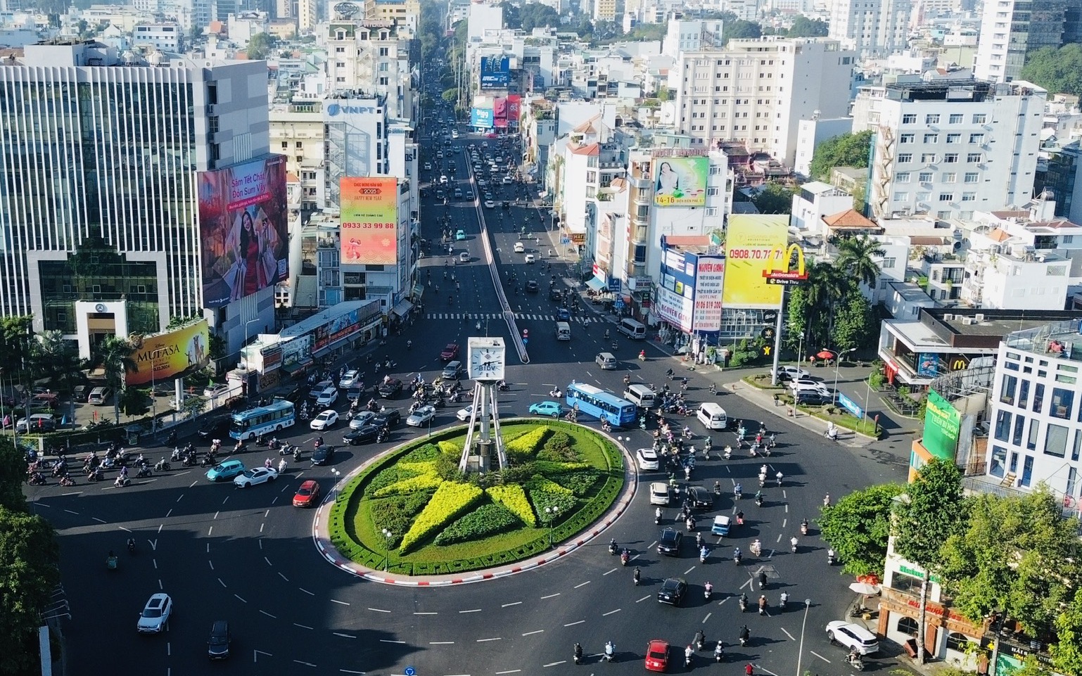 TP.HCM nghi&ecirc;n cứu cải tạo v&ograve;ng xoay Điện Bi&ecirc;n Phủ, giảm &ugrave;n tắc khu vực 'điểm n&oacute;ng'