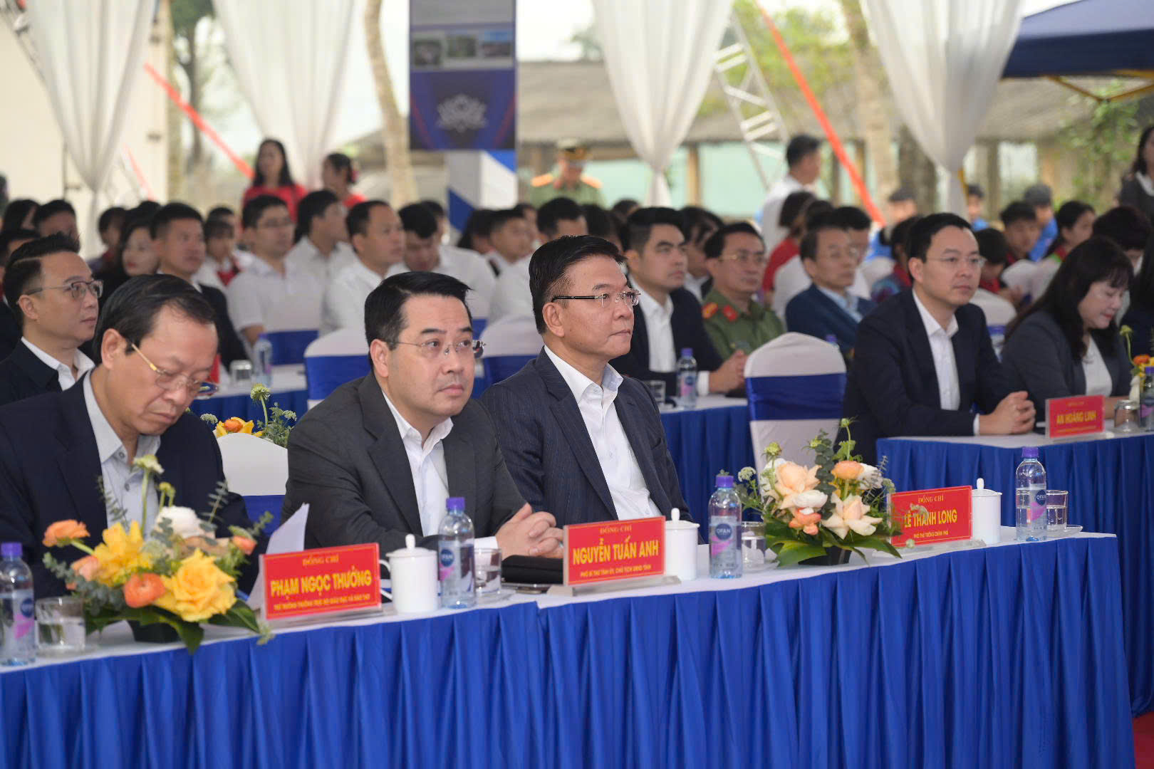Nhiều địa phương đồng loạt khởi c&ocirc;ng trường nội tr&uacute; cho c&aacute;c x&atilde; bi&ecirc;n giới- Ảnh 3.