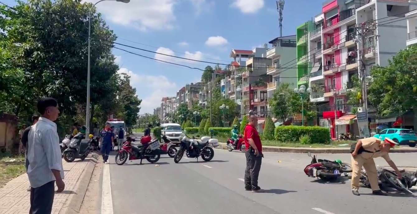 TP.HCM: Ba người thương vong sau va chạm giữa hai xe m&aacute;y- Ảnh 1.