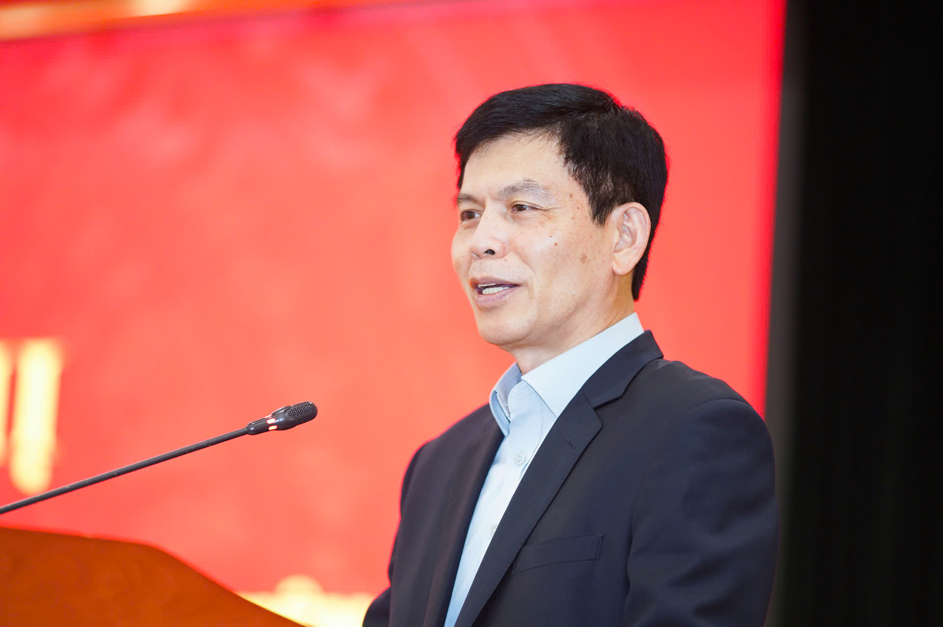 Thứ trưởng L&ecirc; Anh Tuấn: Siết ph&ograve;ng thủ thi&ecirc;n tai từ sớm, giữ vững mạch m&aacute;u giao th&ocirc;ng- Ảnh 1.