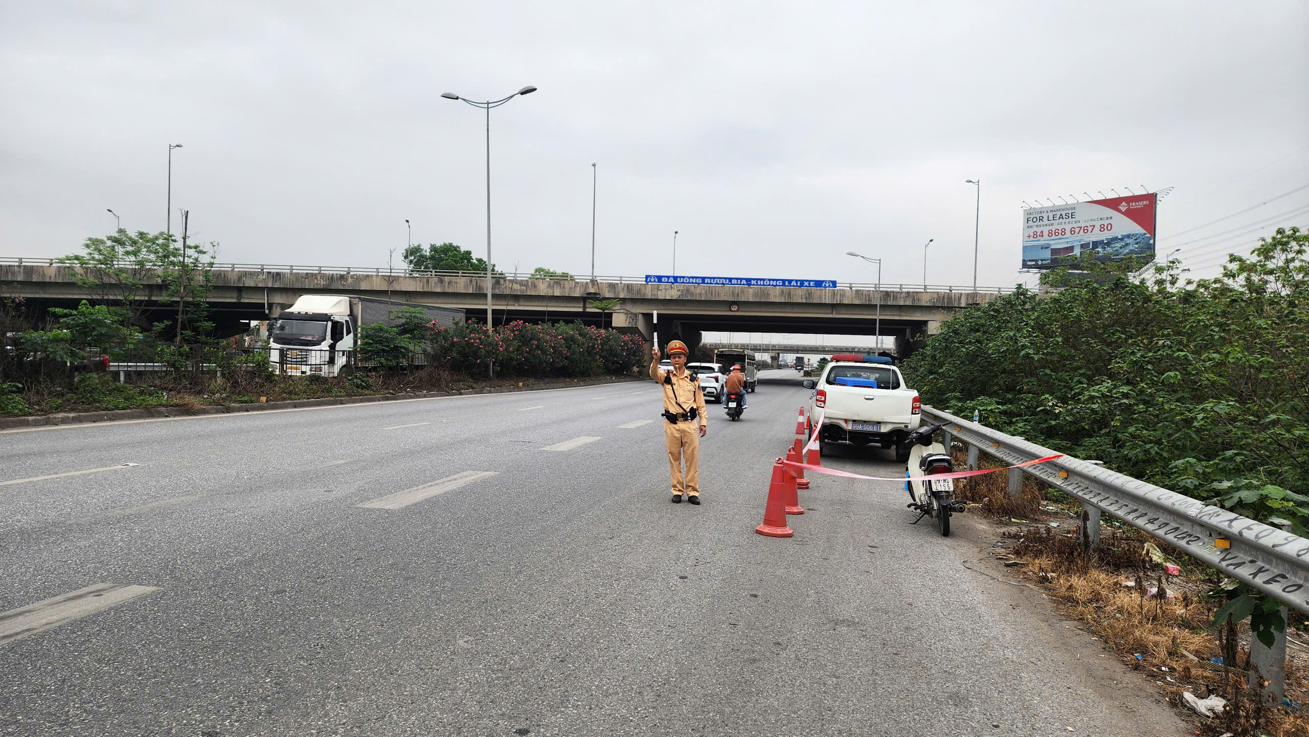 Xử l&yacute; nghi&ecirc;m xe m&aacute;y đi ngược chiều tr&ecirc;n quốc lộ 18 sau phản &aacute;nh của B&aacute;o X&acirc;y dựng- Ảnh 4.