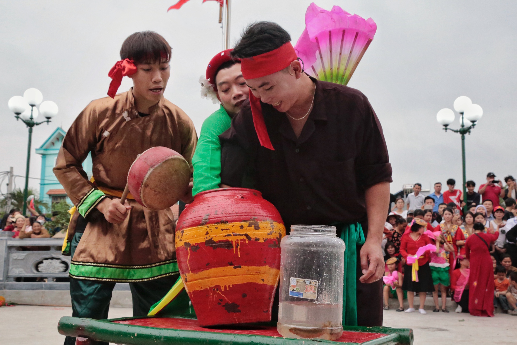 Độc đ&aacute;o lễ hội k&eacute;n rể Đường Y&ecirc;n ở H&agrave; Nội- Ảnh 12.