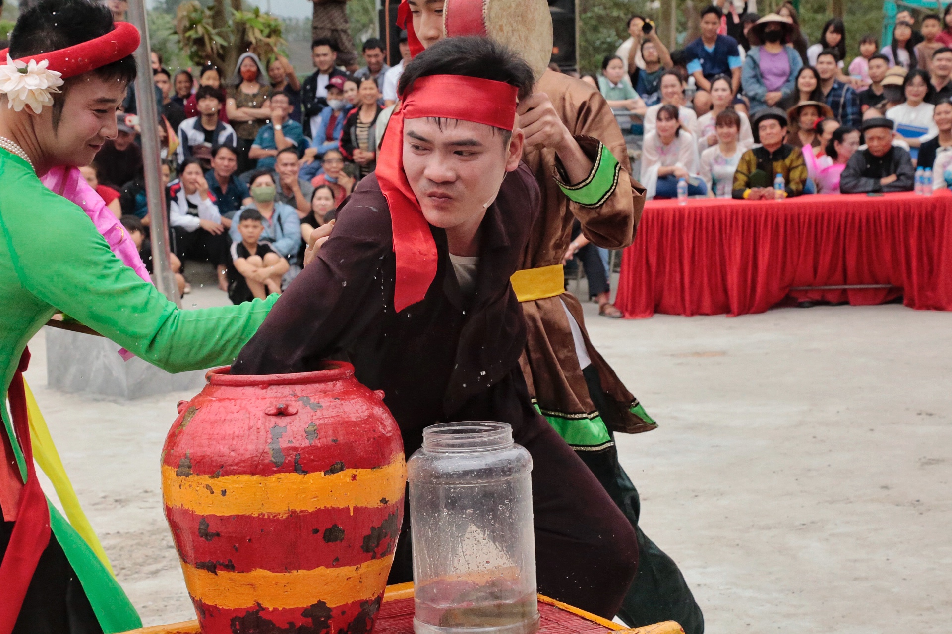 Độc đ&aacute;o lễ hội k&eacute;n rể Đường Y&ecirc;n ở H&agrave; Nội- Ảnh 13.