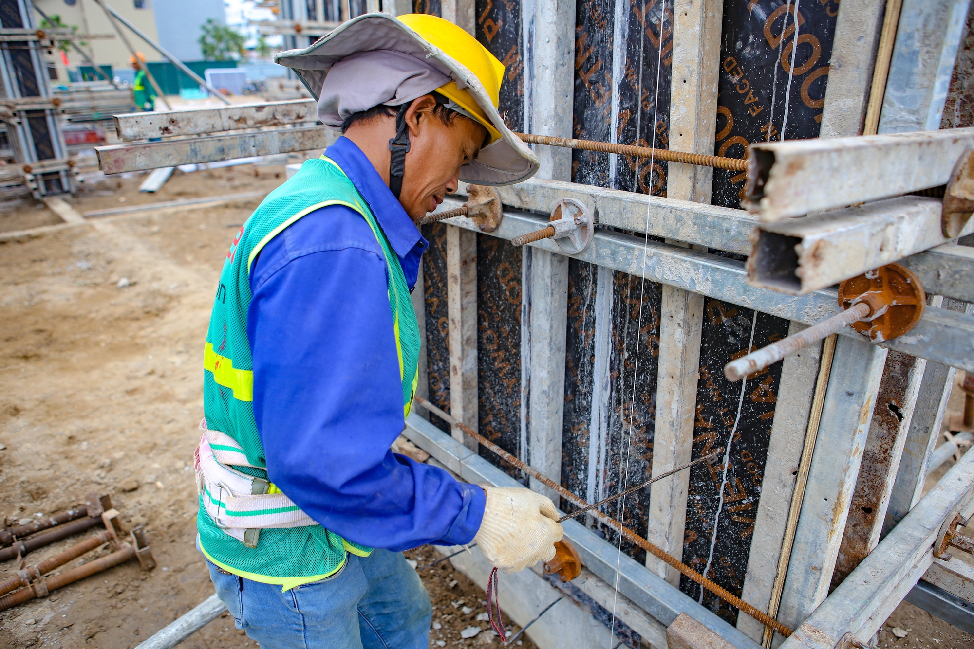 Chạy đua tiến độ trên công trường dự án nhà ở xã hội gần 700 tỷ đồng ở Hưng Yên- Ảnh 15. Chạy đua tiến độ trên công trường dự án nhà ở xã hội gần 700 tỷ đồng ở Hưng Yên- Ảnh 15.