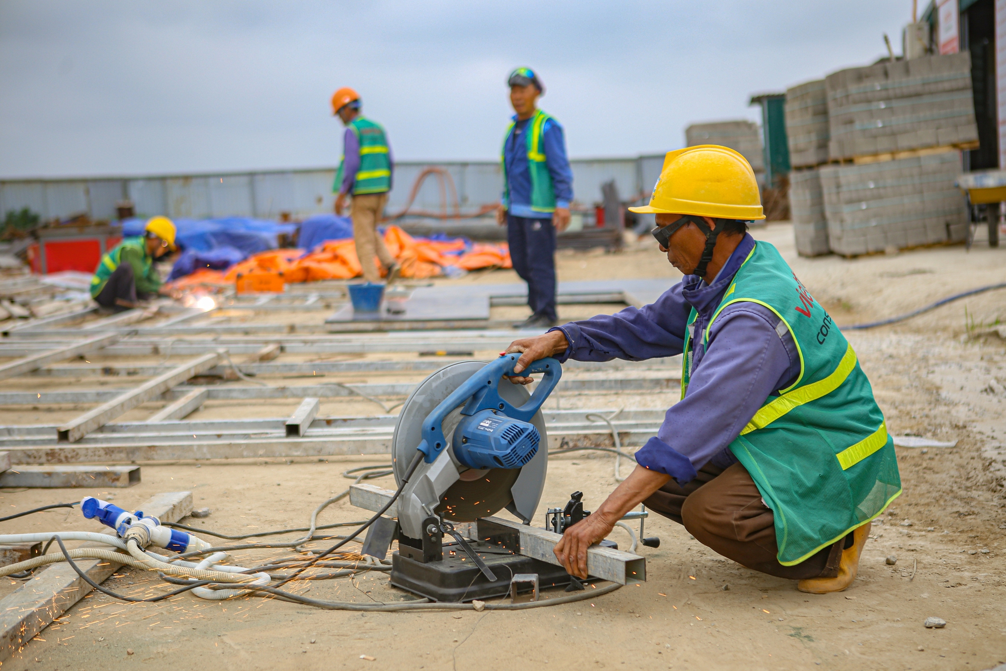Chạy đua tiến độ trên công trường dự án nhà ở xã hội gần 700 tỷ đồng ở Hưng Yên- Ảnh 10. Chạy đua tiến độ trên công trường dự án nhà ở xã hội gần 700 tỷ đồng ở Hưng Yên- Ảnh 10.
