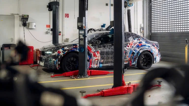 BMW iX3 mới sạc 10 phút đi thêm 370km- Ảnh 3. BMW iX3 mới sạc 10 phút đi thêm 370km- Ảnh 3.