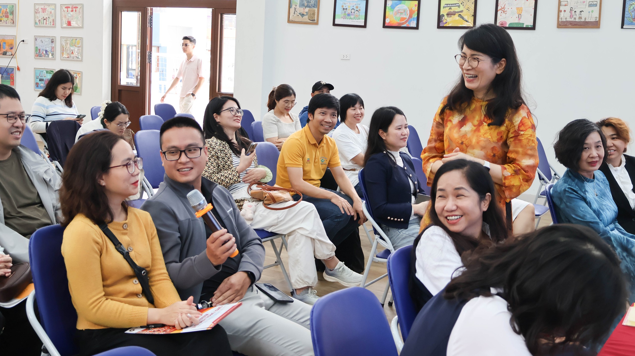 Học vì yêu thích, không vì sợ hãi: Khi cha mẹ đồng hành đúng cách- Ảnh 2. Học vì yêu thích, không vì sợ hãi: Khi cha mẹ đồng hành đúng cách- Ảnh 2.