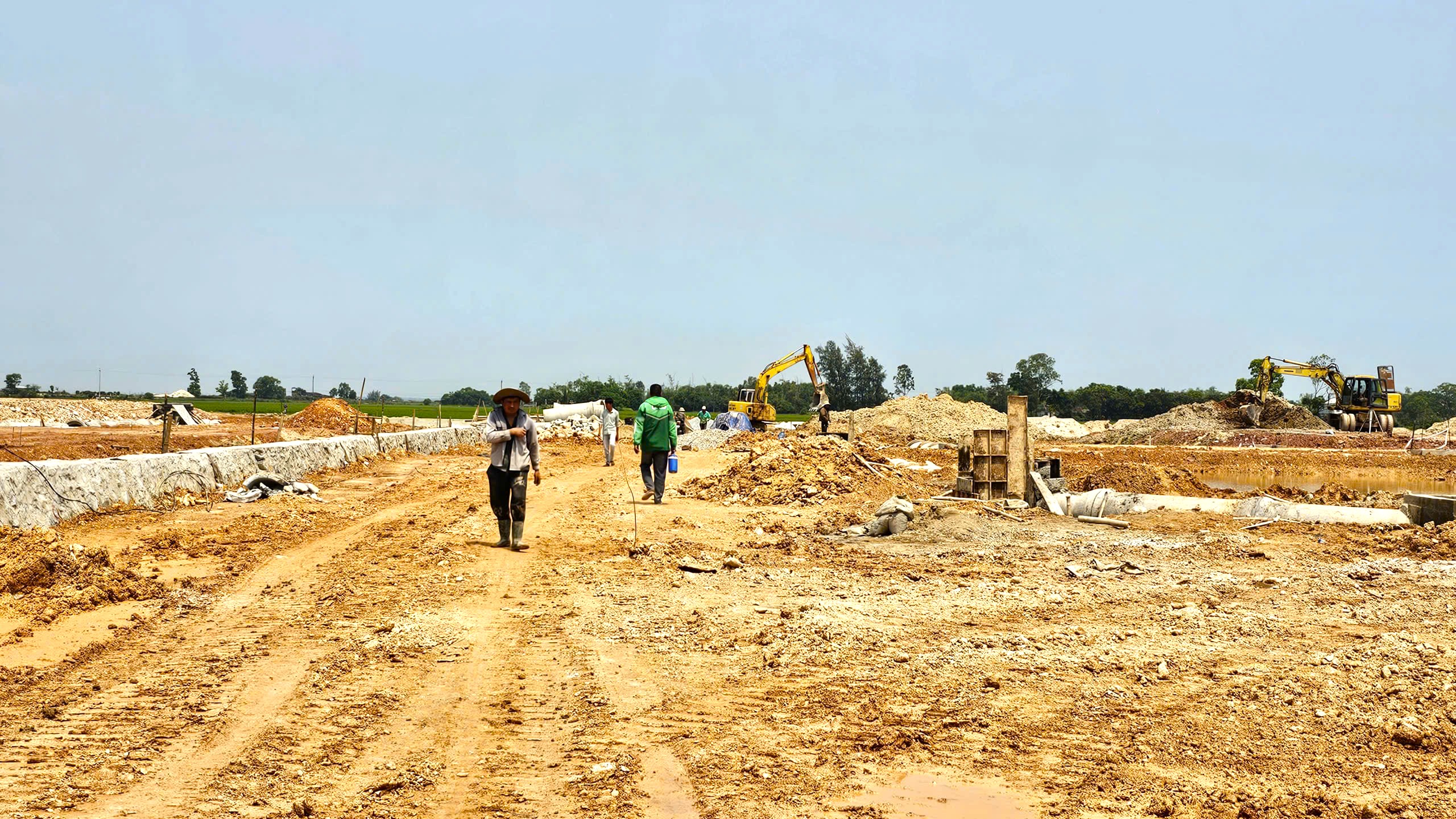 Huế: Đẩy nhanh tiến độ c&aacute;c khu t&aacute;i định cư phục vụ dự &aacute;n đường sắt tốc độ cao- Ảnh 2.