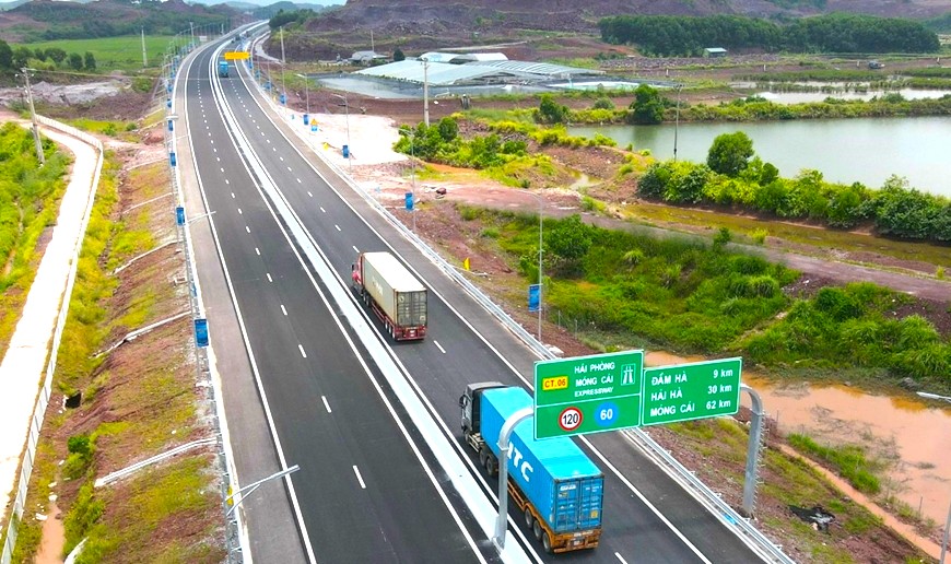 Hai đoạn tuyến cao tốc do Quảng Ninh đầu tư sẽ được điều hành bằng giao thông thông minh- Ảnh 1. Hai đoạn tuyến cao tốc do Quảng Ninh đầu tư sẽ được điều hành bằng giao thông thông minh- Ảnh 1.