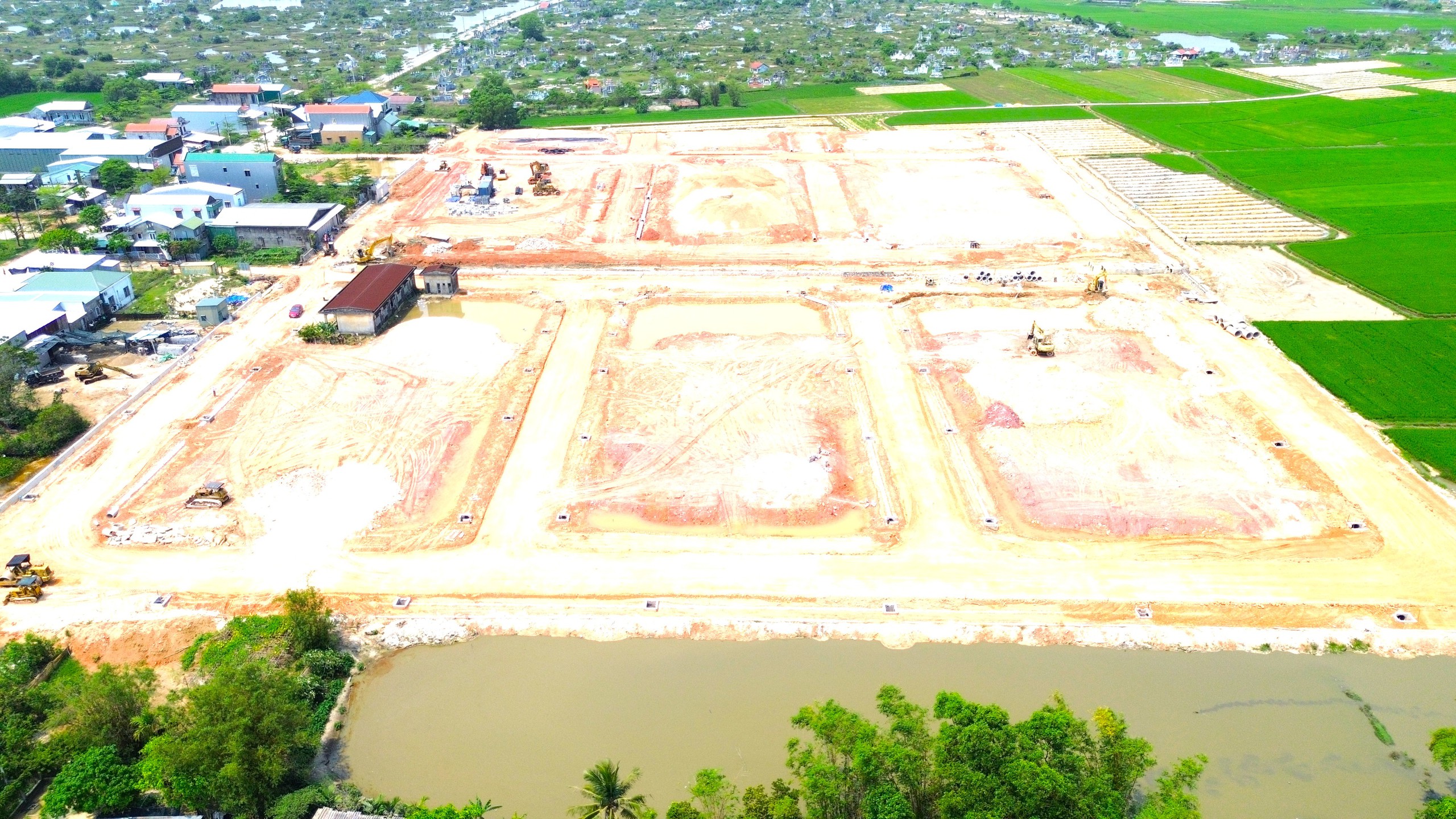 Huế: Đẩy nhanh tiến độ c&aacute;c khu t&aacute;i định cư phục vụ dự &aacute;n đường sắt tốc độ cao- Ảnh 1.