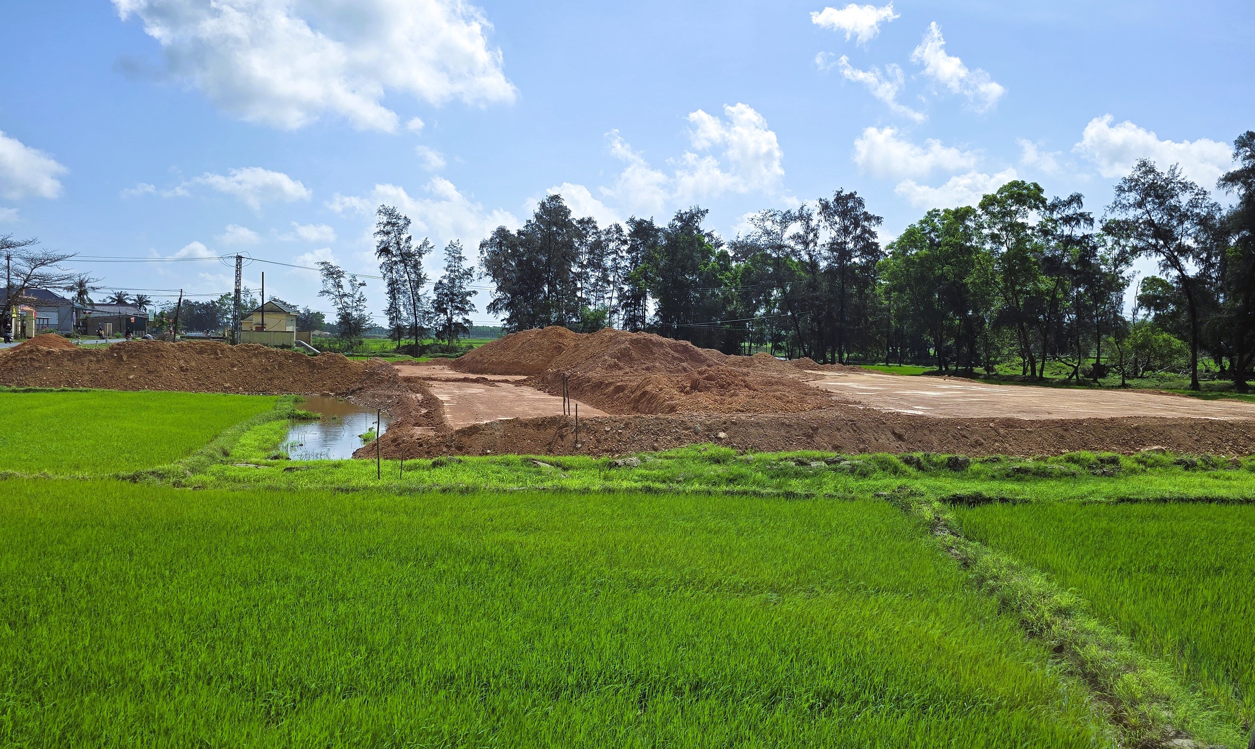 Dự &aacute;n Cảng h&agrave;ng kh&ocirc;ng Quảng Trị: B&agrave;n giao gần 20ha mặt bằng c&ograve;n lại trong th&aacute;ng 3- Ảnh 4.