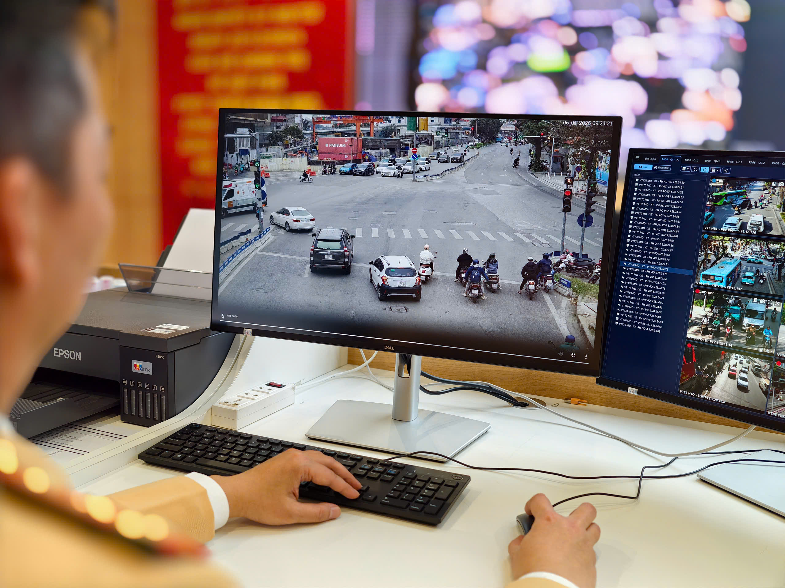 Hà Nội: Hơn 19.000 ô tô và xe máy vi phạm bị phạt nguội từ camera AI trong ba tháng- Ảnh 1. Hà Nội: Hơn 19.000 ô tô và xe máy vi phạm bị phạt nguội từ camera AI trong ba tháng- Ảnh 1.