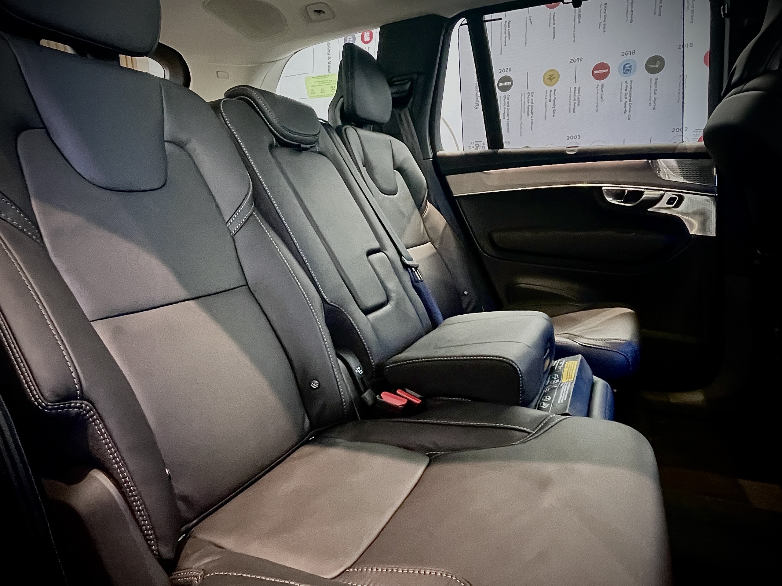 Cận cảnh Volvo XC90 2026 vừa ra mắt tại Việt Nam- Ảnh 16.