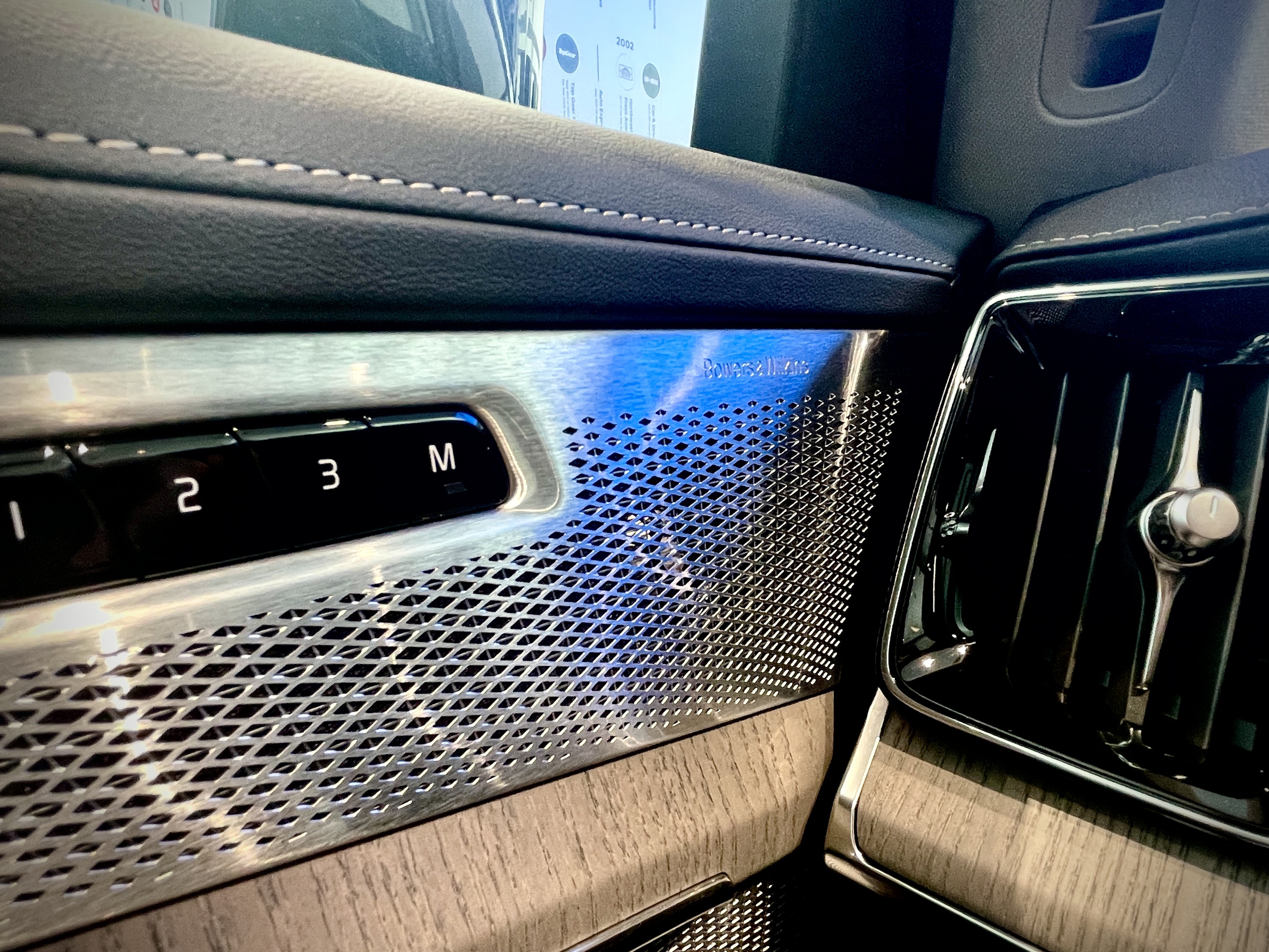 Cận cảnh Volvo XC90 2026 vừa ra mắt tại Việt Nam- Ảnh 13.