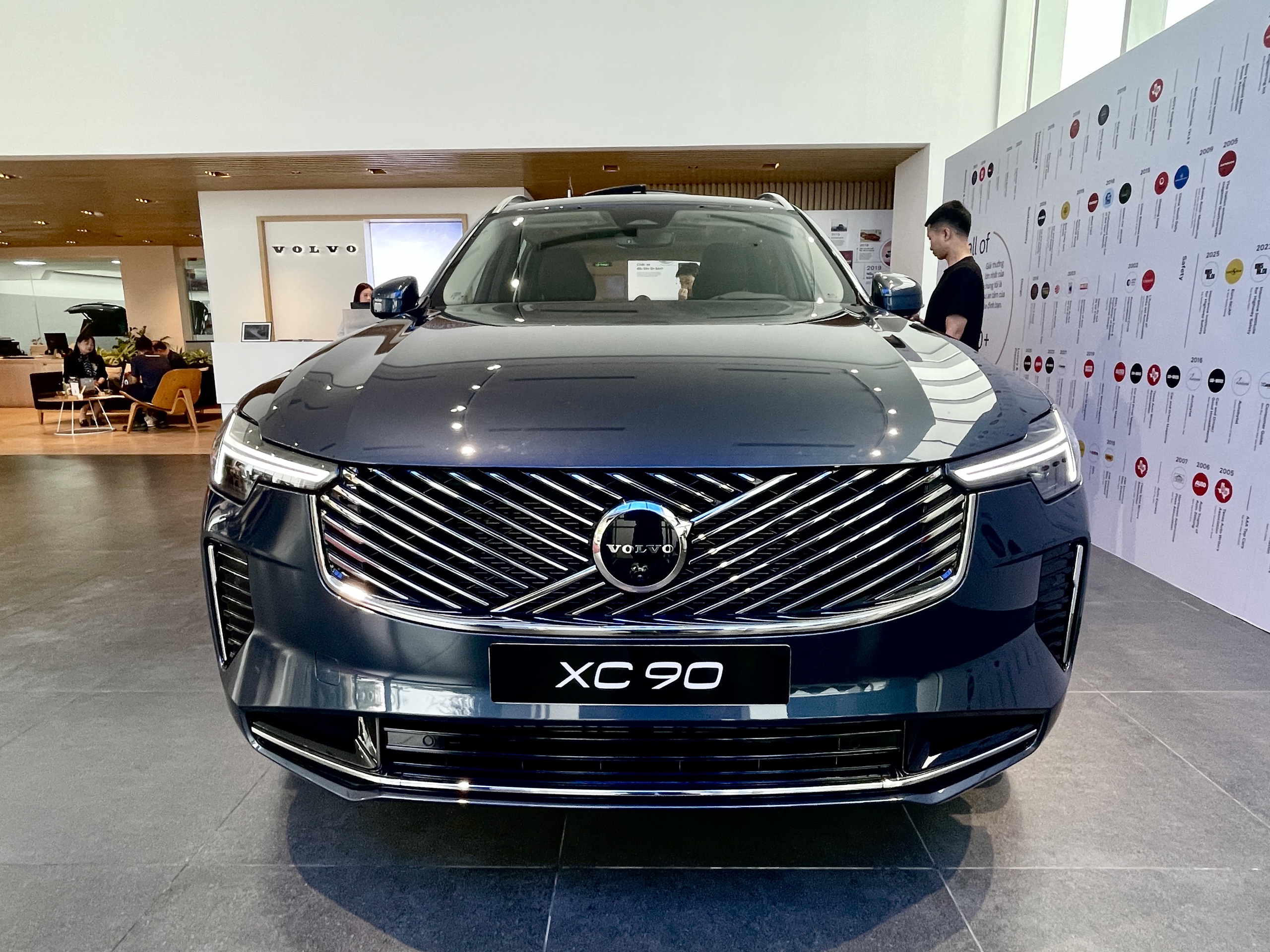 Cận cảnh Volvo XC90 2026 vừa ra mắt tại Việt Nam- Ảnh 6.