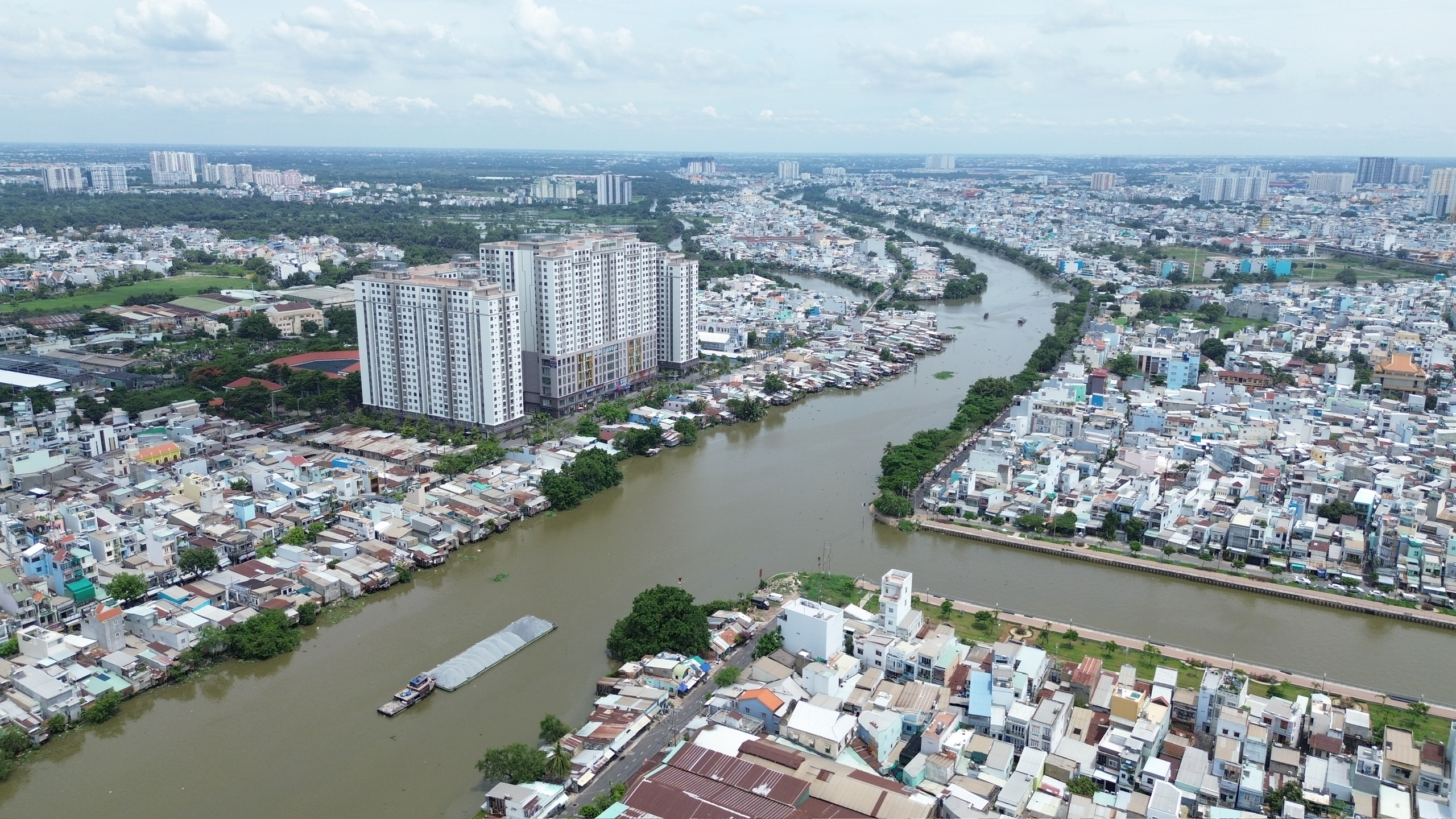 HoREA đề xuất bổ sung nhiều cơ chế đặc th&ugrave; v&agrave;o dự thảo Luật Đ&ocirc; thị đặc biệt - Ảnh 1.