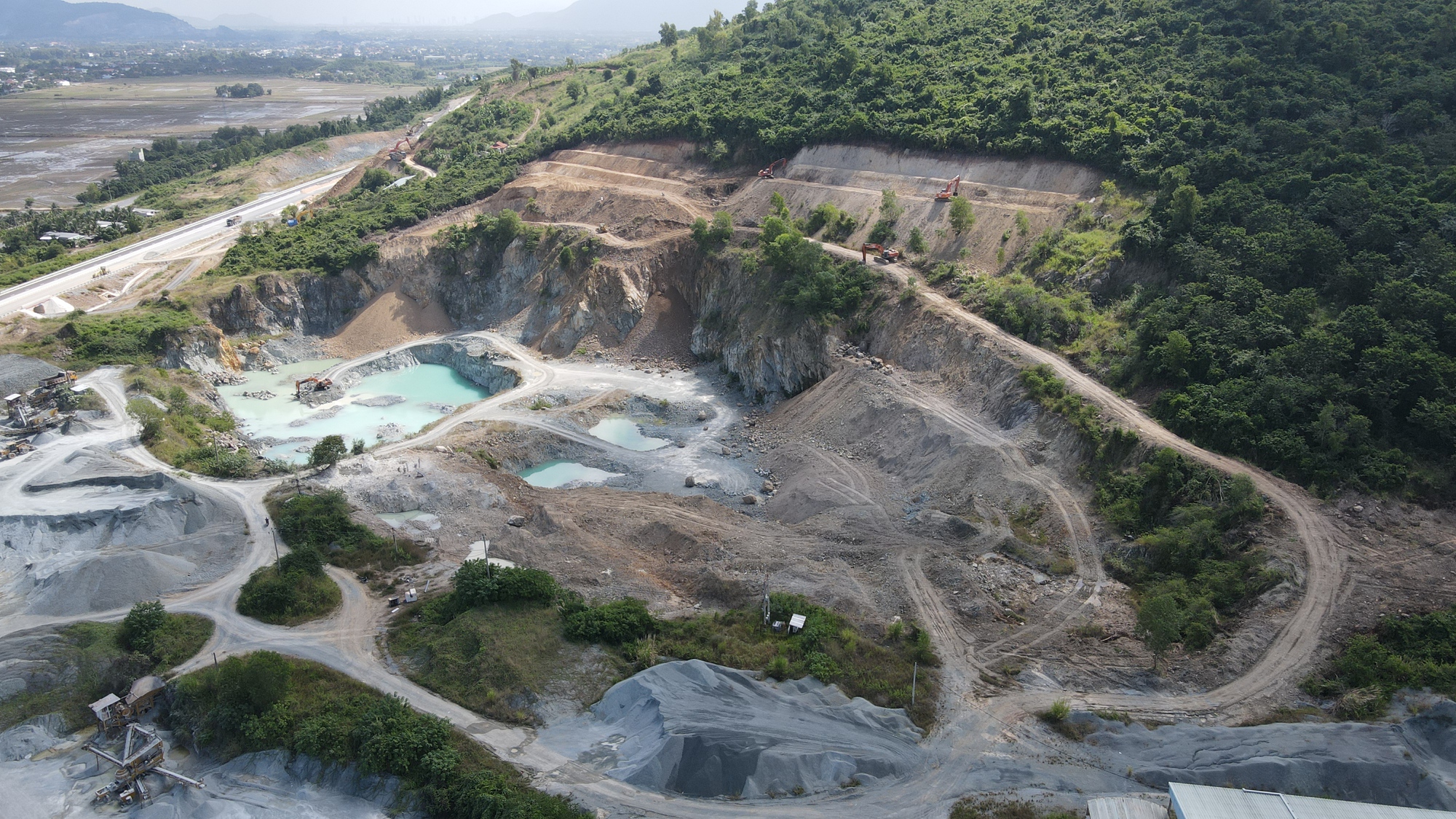 Kh&aacute;nh H&ograve;a tăng cường quản l&yacute;, b&igrave;nh ổn gi&aacute; vật liệu x&acirc;y dựng- Ảnh 1.