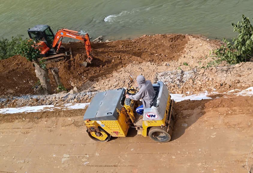 Gần 4.000 điểm sạt lở tr&ecirc;n c&aacute;c tuyến quốc lộ, tỉnh lộ ở Thanh H&oacute;a đ&atilde; được khắc phục- Ảnh 1.