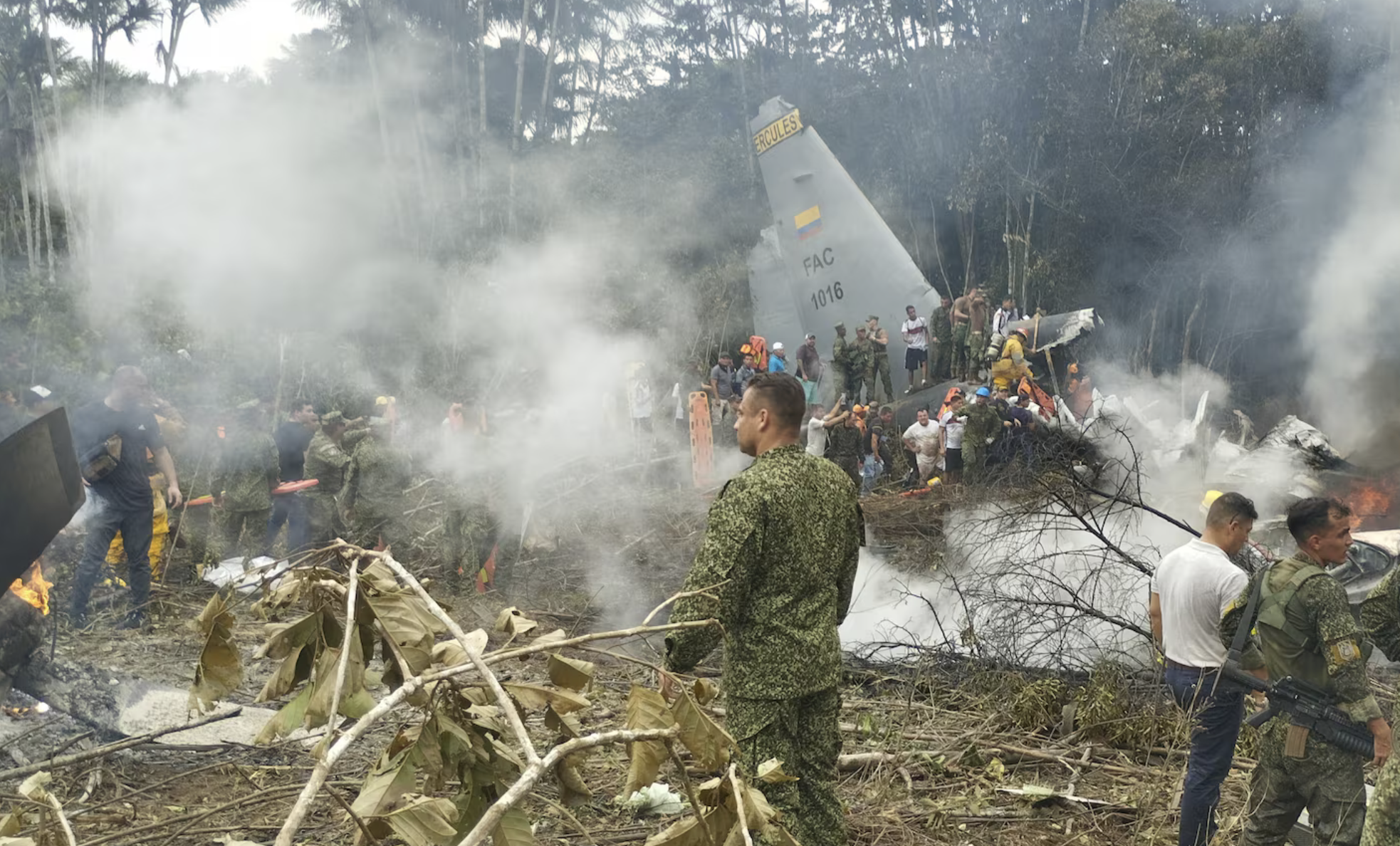 Vụ rơi m&aacute;y bay qu&acirc;n sự Colombia: Số người thiệt mạng tăng gần gấp đ&ocirc;i- Ảnh 2.