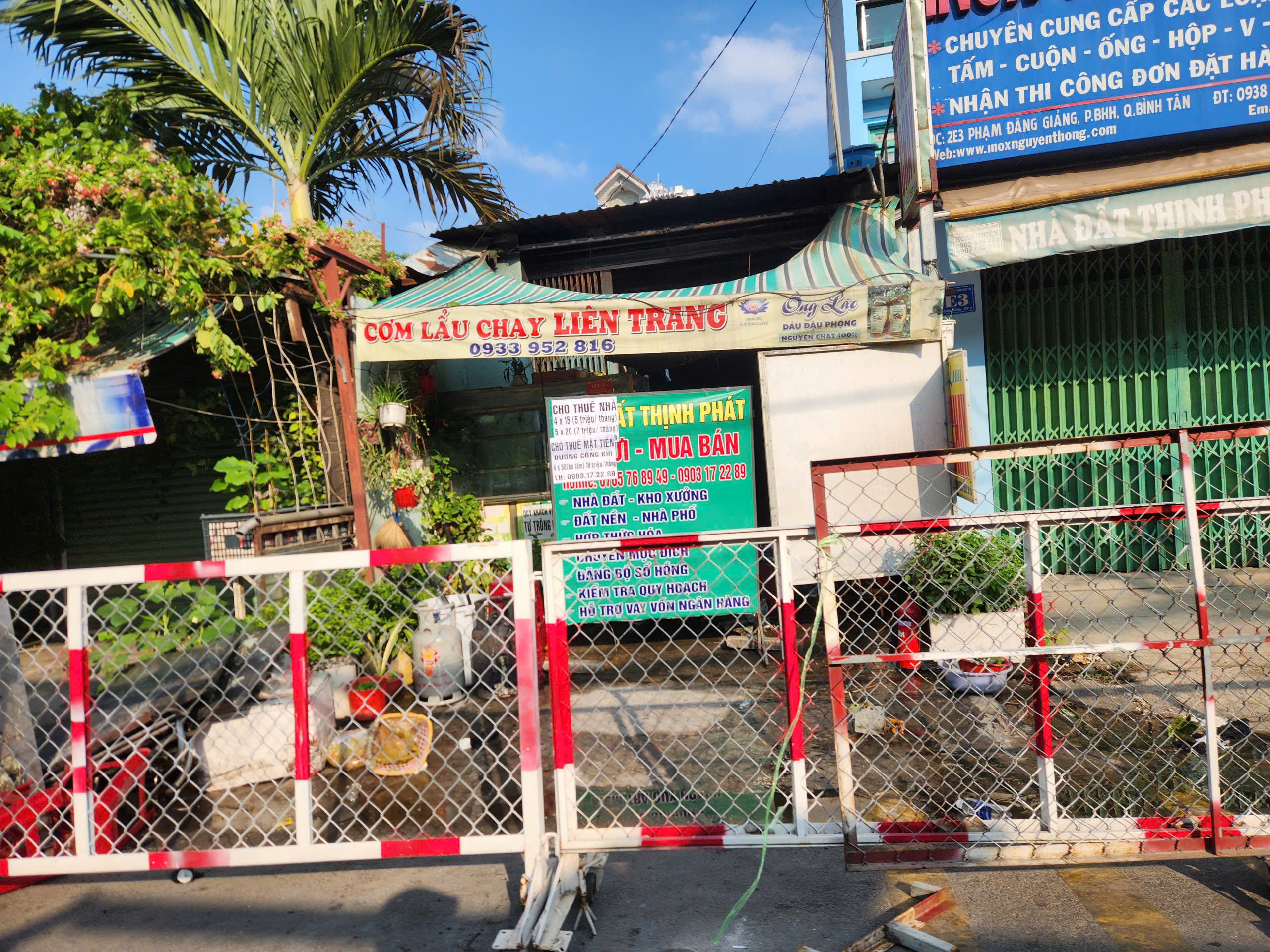 Hai mẹ con tử vong trong vụ ch&aacute;y qu&aacute;n cơm chay tại TP.HCM- Ảnh 1.