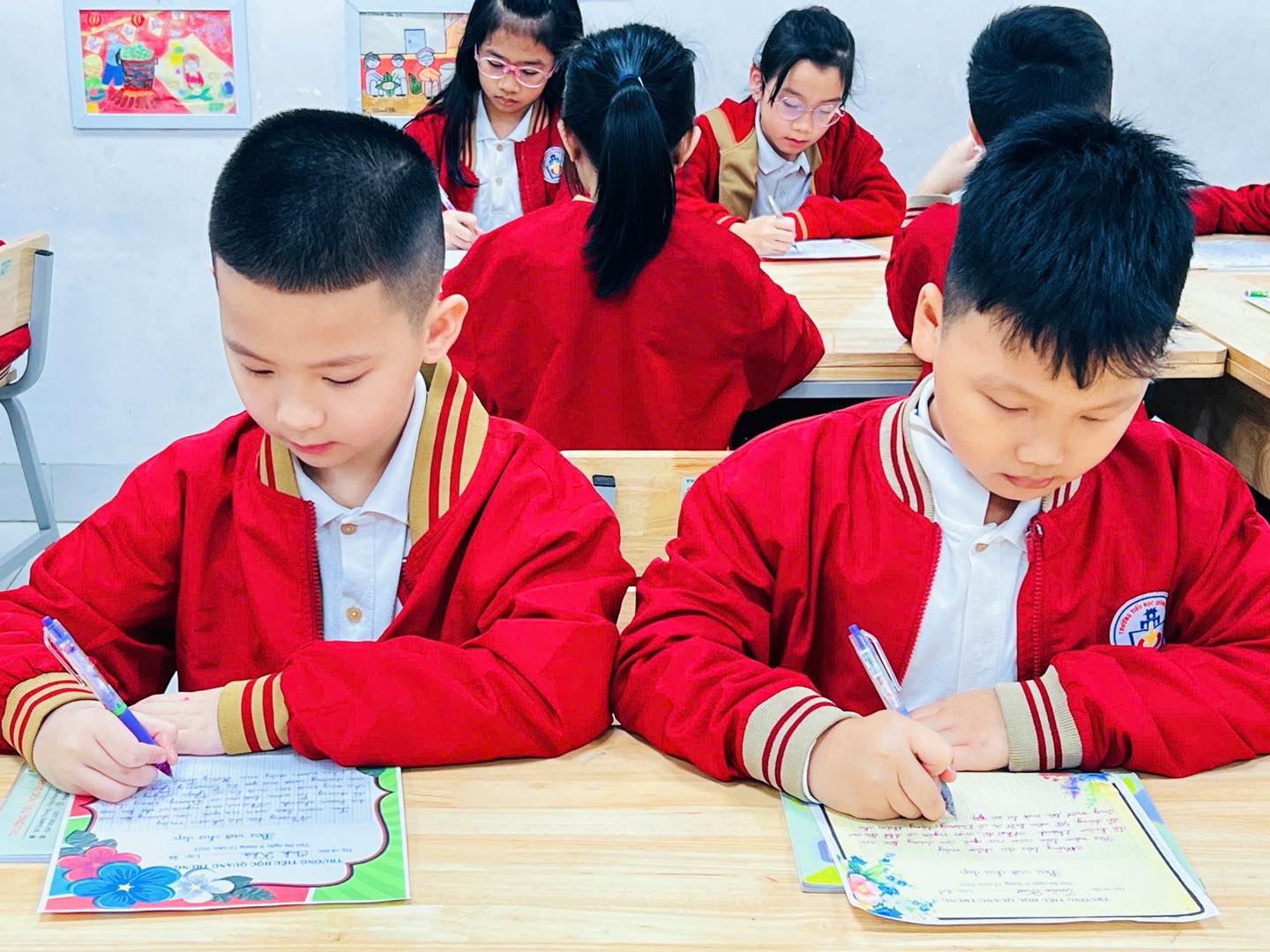 Giữ quyền lợi tuyển sinh đầu cấp: Phụ huynh H&agrave; Nội cần l&agrave;m g&igrave;?- Ảnh 1.